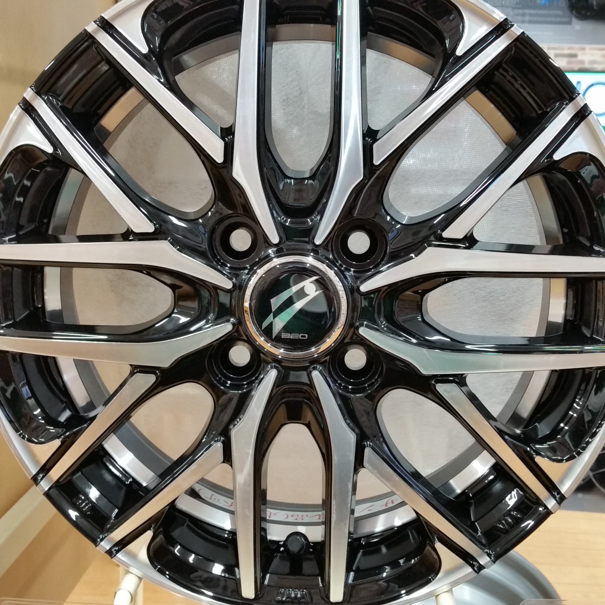 ブリヂストンホイール BEO サンプル入荷しました！ | 店舗おススメ情報