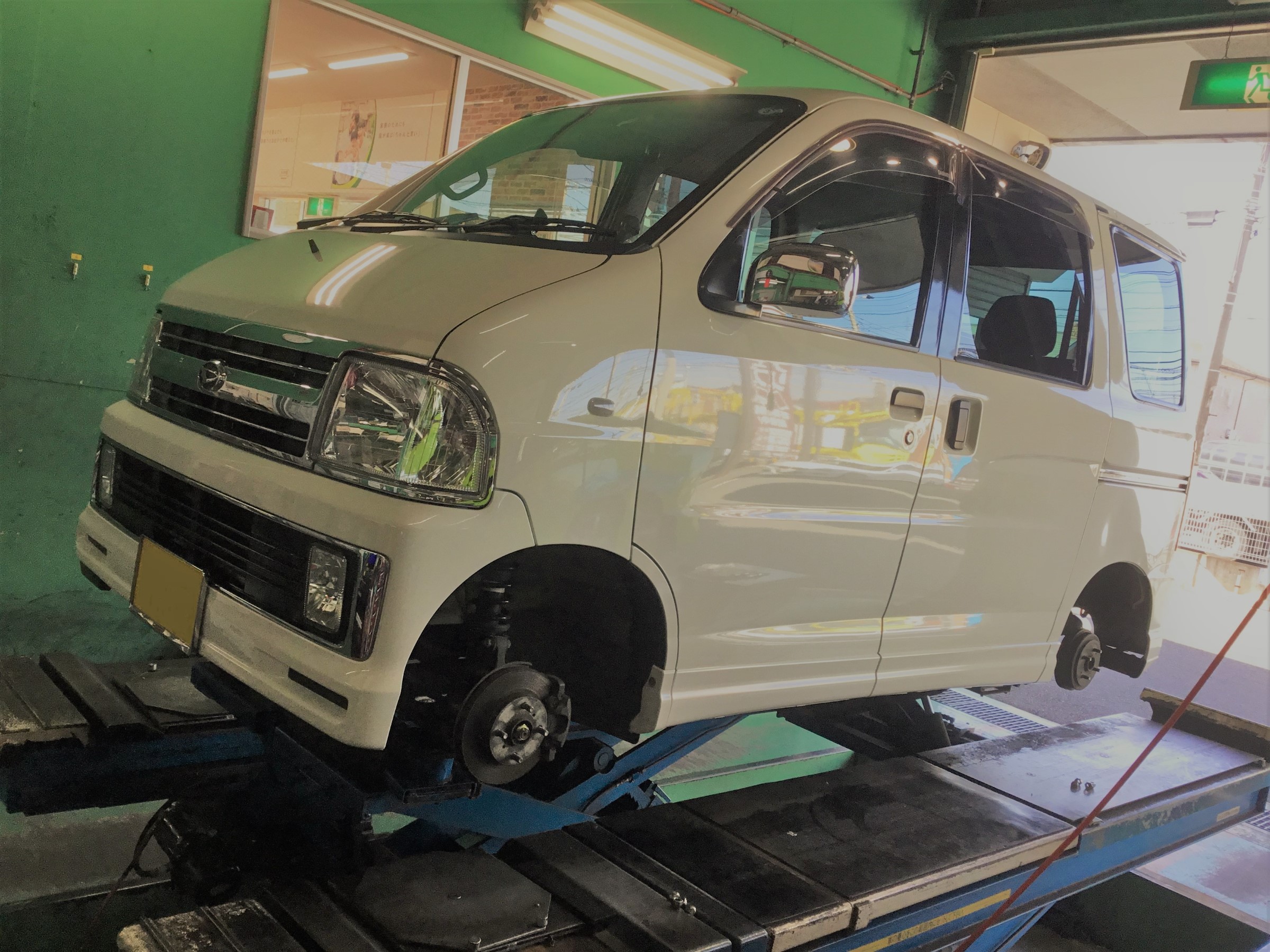 S220G型アトレーワゴン、スタッドレスタイヤ新調！ | 店舗おススメ情報  