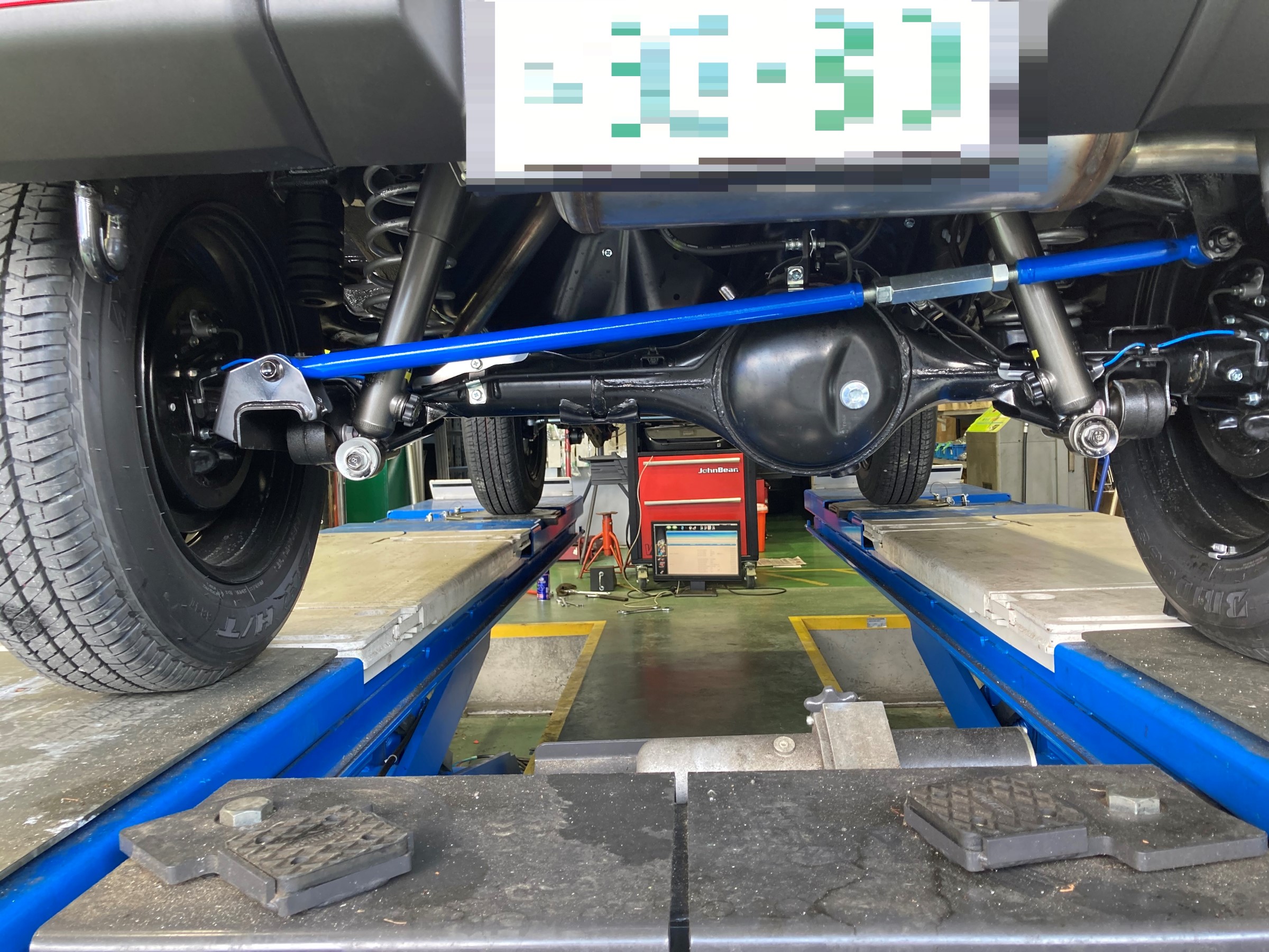 ショウワガレージ JB64ジムニーフロント調整式ラテラルロッド Showa Garage（ショウワガレージ） 調整式ラテラルロッド 純正加工品