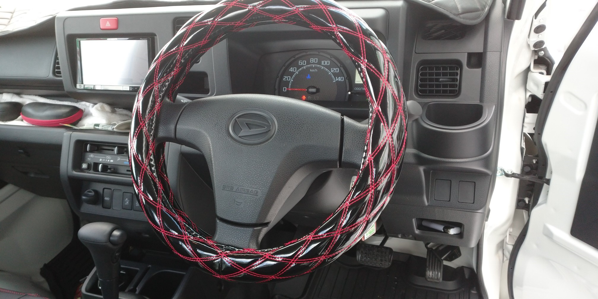 軽トラックのシートカバー取り付け スタッフ日記 タイヤ館 一関 タイヤからはじまる トータルカーメンテナンス タイヤ館グループ