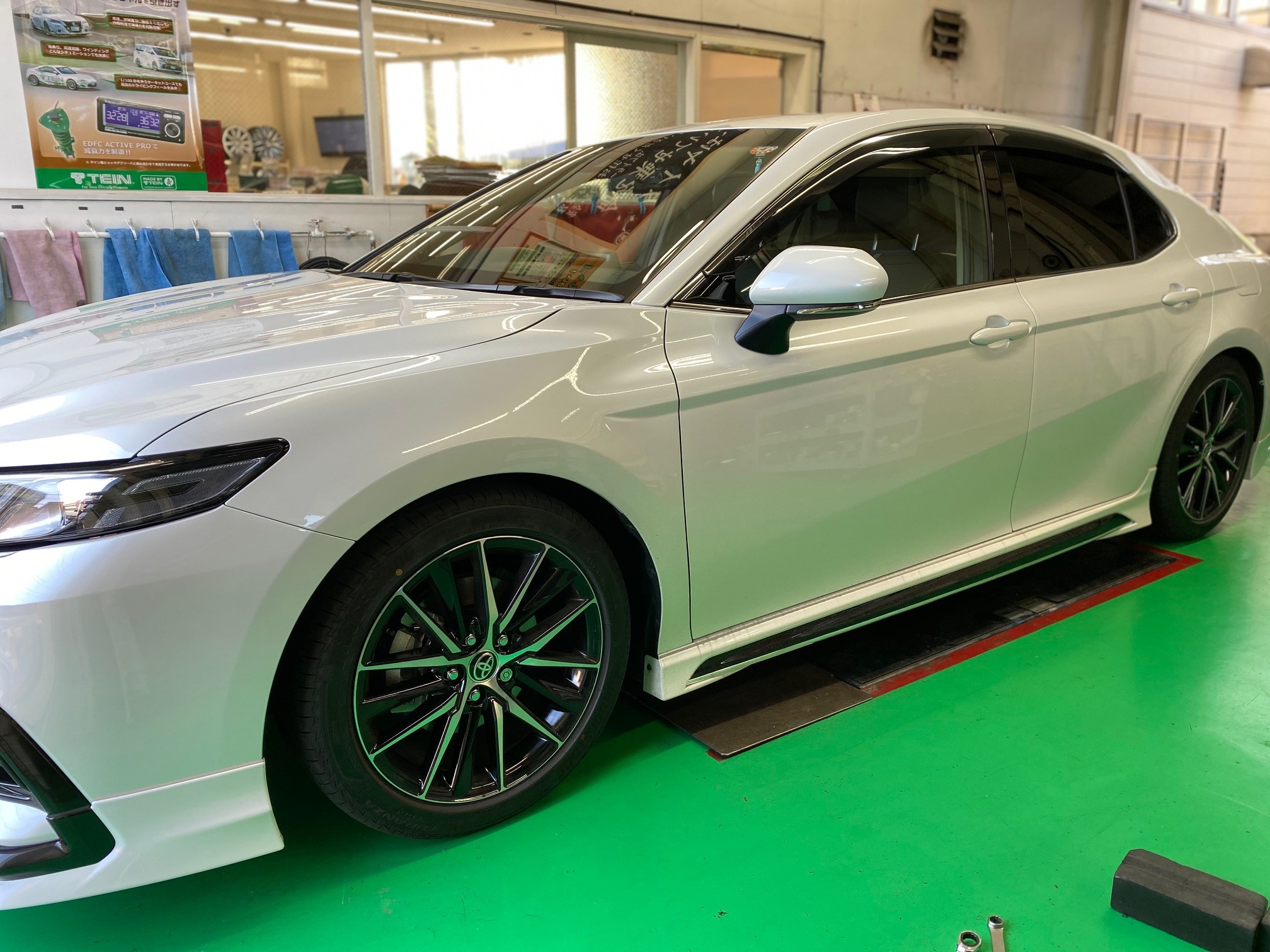 限定品】 美品 トヨタ カムリ AXVH70 TEIN FLEX Z 車高調