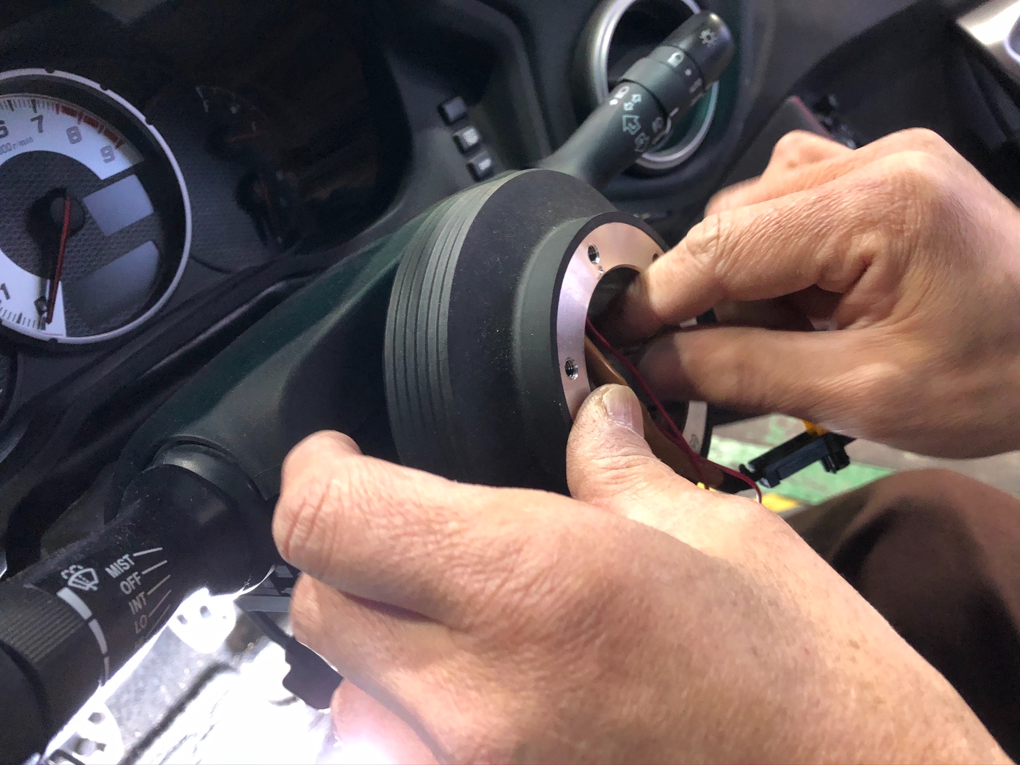 ZN6 ８６ ハンドル交換(^^)/ | トヨタ 86 その他 パーツ取付 > 各種