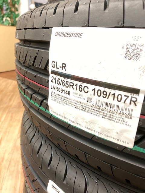 ブリヂストンタイヤ GL-R 215/65R16C 109/107R 展示中 | トヨタ