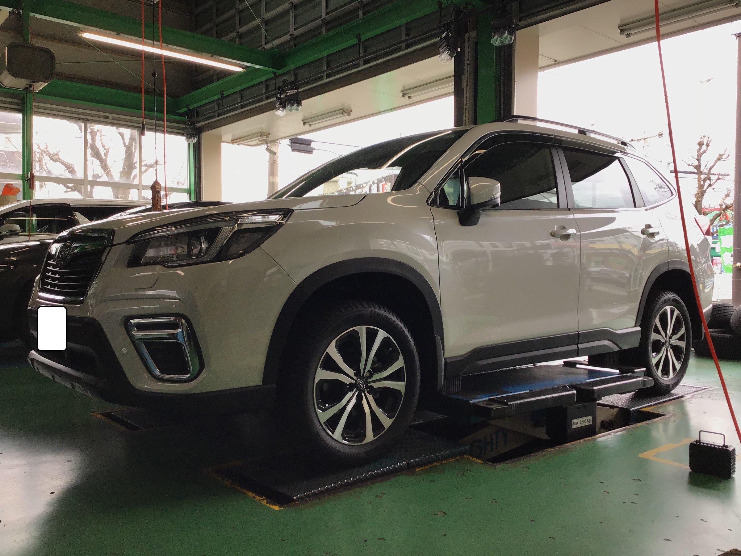 スバル フォレスター sホイール装着 スバル フォレスター ホイール タイヤ ホイール関連 タイヤ ホイール交換 サービス事例 タイヤ館 都筑インター 神奈川県のタイヤ カー用品ショップ タイヤからはじまる トータルカーメンテナンス タイヤ館グループ