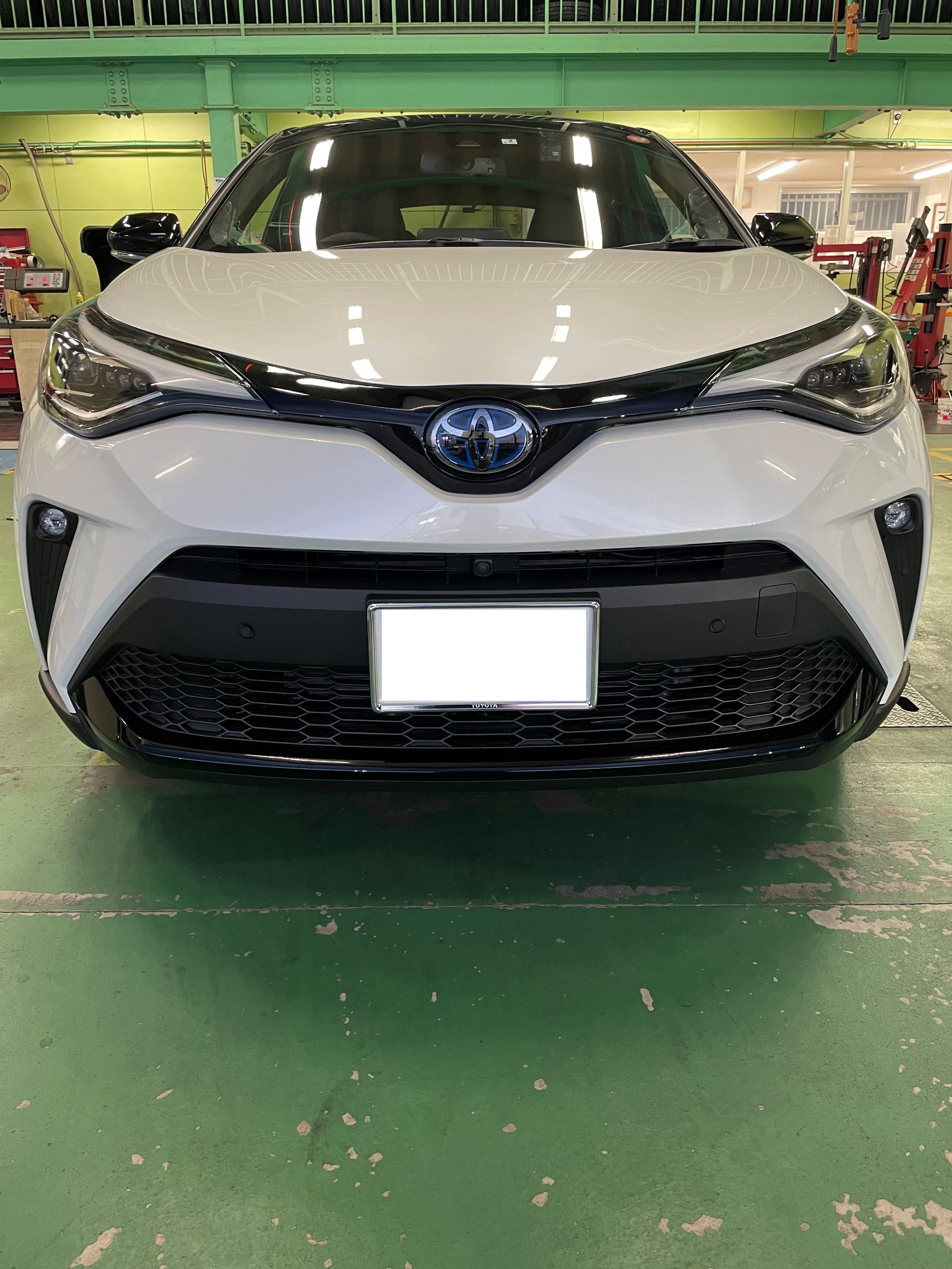 C-HRのキャリパー塗装 | トヨタ C-HR その他 | サービス事例 | タイヤ