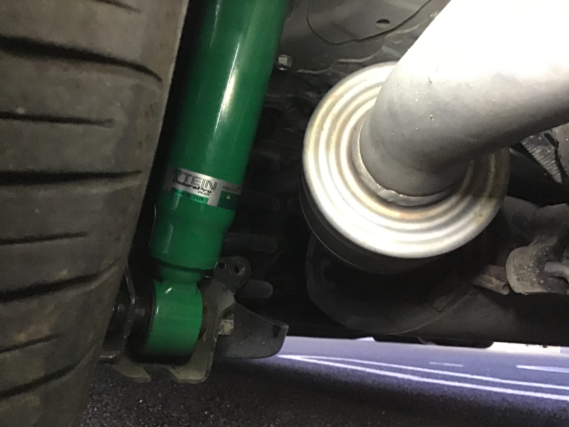 ホンダ/オデッセイ】ショック交換 | 店舗おススメ情報 | タイヤ館