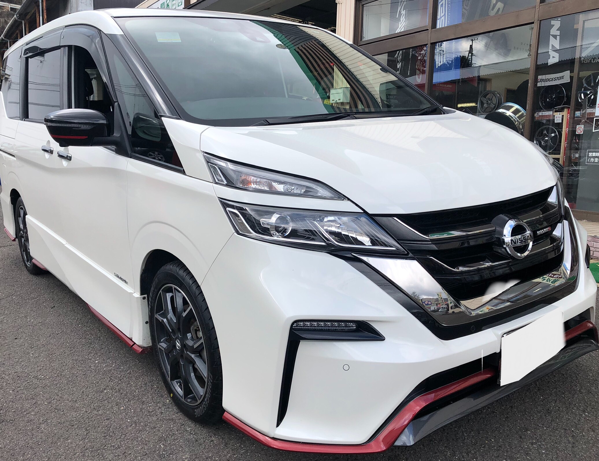 日産 セレナ ☆POTENZA Adrenalin RE004取付 | 店舗おススメ情報 日産 セレナ ☆POTENZA Adrenalin RE004取付 | 店舗おススメ情報