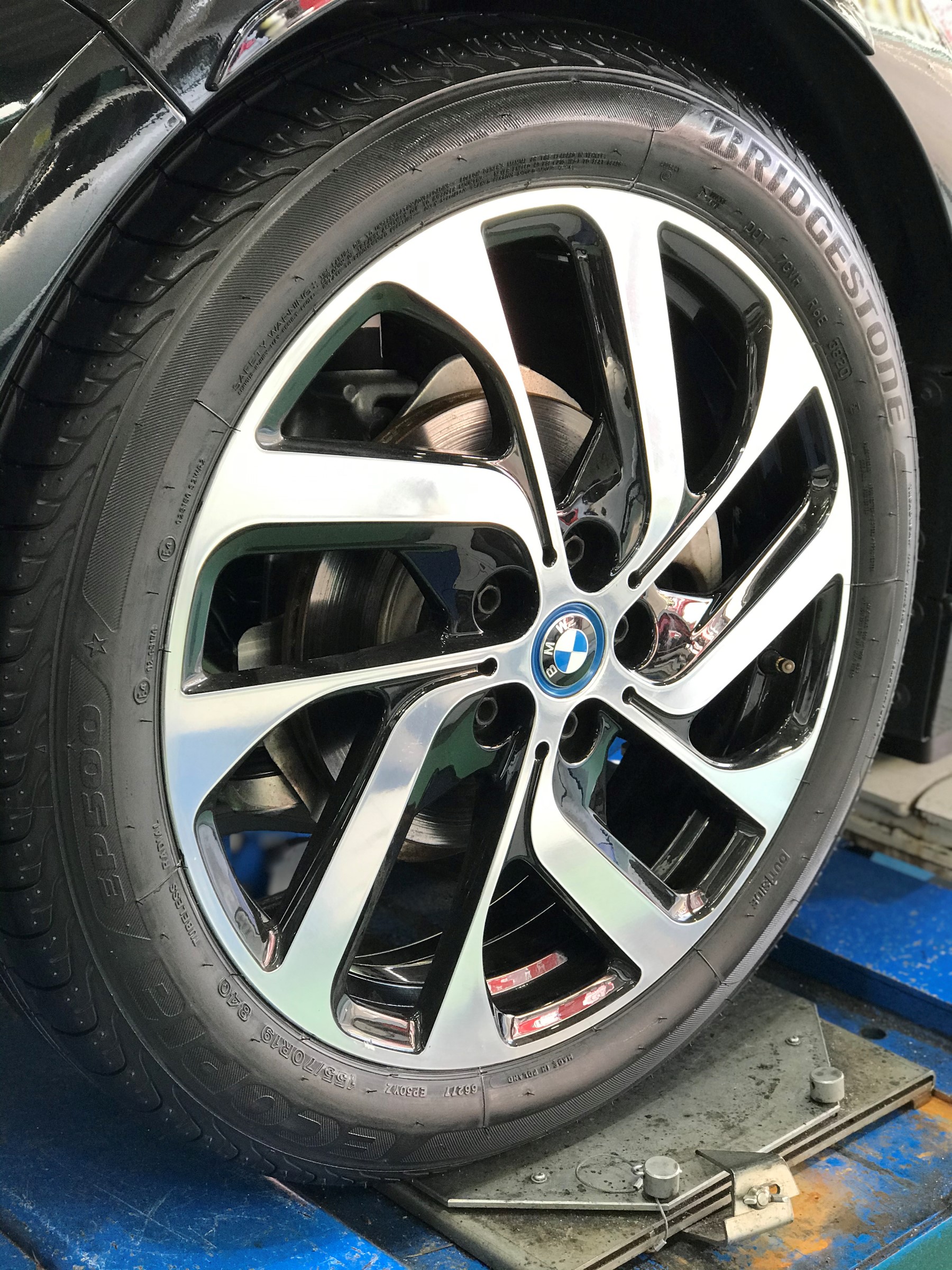 特別？特殊？なタイヤサイズ！ BMW i3 タイヤ交換いたしました！ BMW i3 タイヤ タイヤ・ホイール関連 > 窒素ガス充填