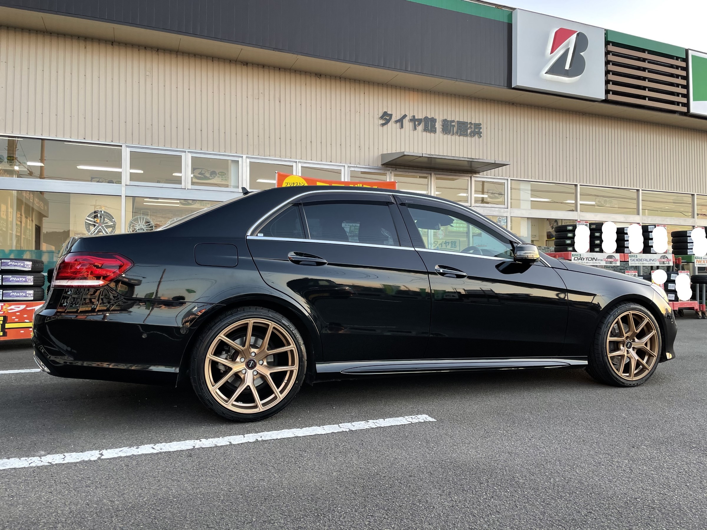 ベンツ Eクラス ホイール交換 MOMO RF-01 取付！ | 店舗おススメ