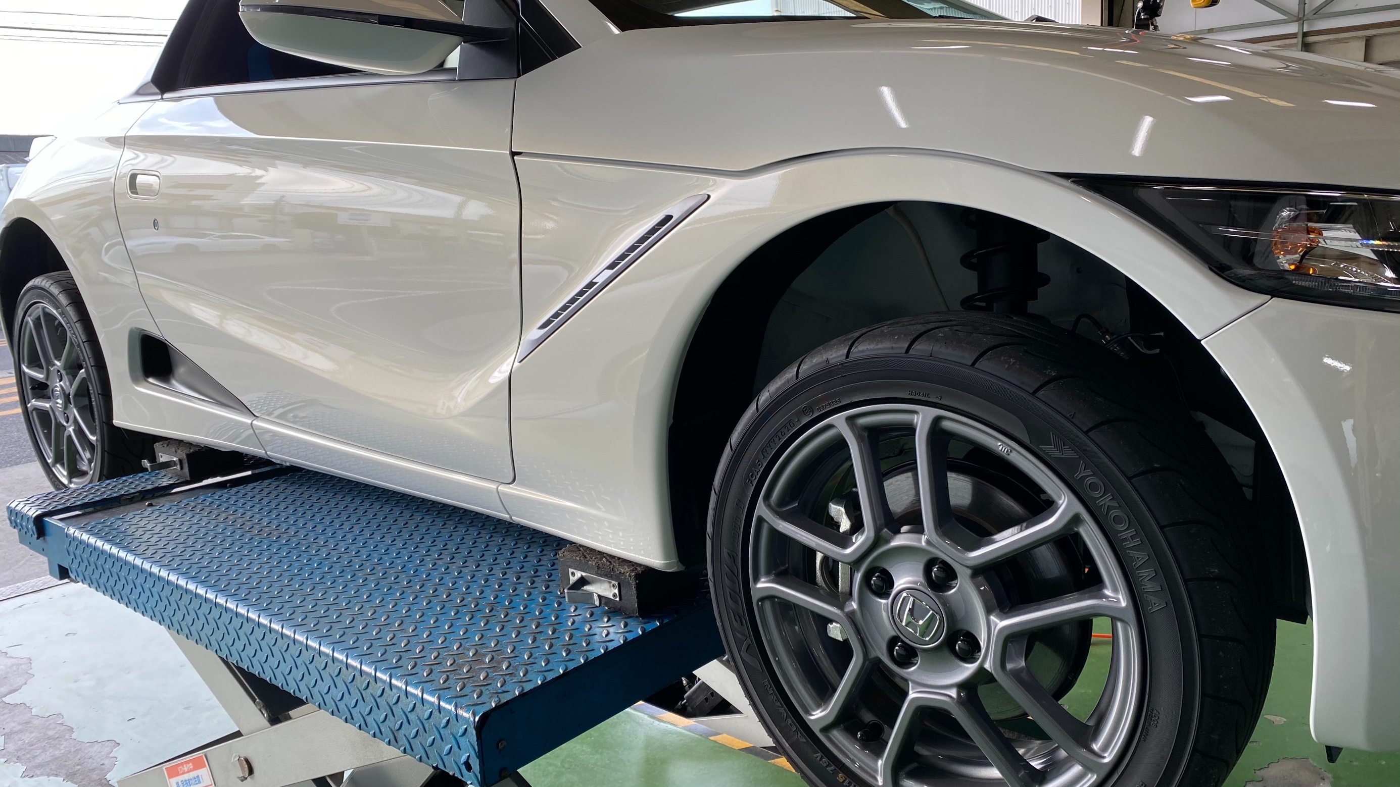 S660に ホンダ S660 タイヤ ホイール関連 タイヤ ホイール交換 サービス事例 タイヤ館 岡山東 タイヤからはじまる トータルカーメンテナンス タイヤ館グループ