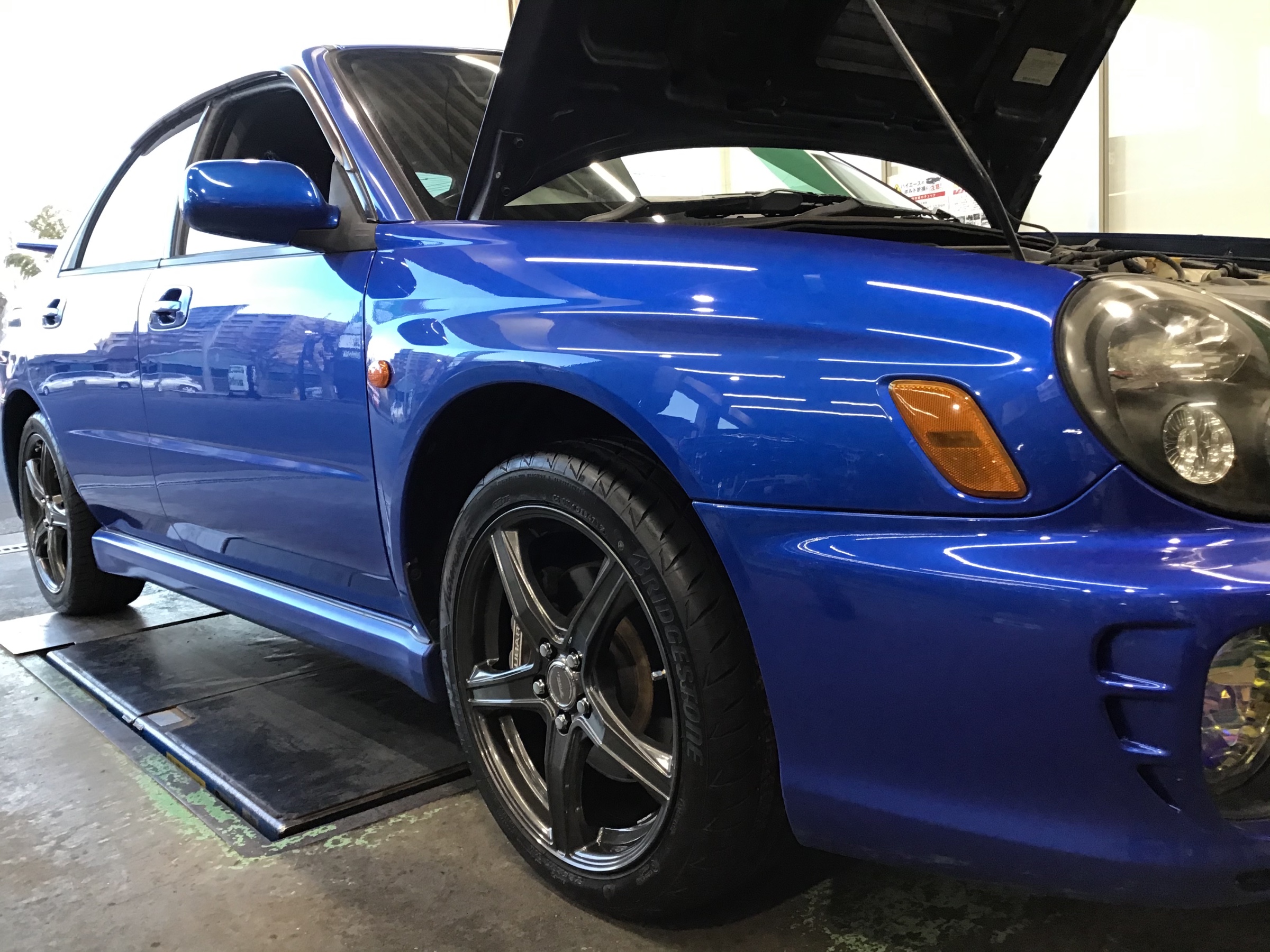 インプレッサタイヤホイールセットお取り付け スバル インプレッサ ホイール タイヤ・ホイール関連 > タイヤ・ホイール交換 スタッフ