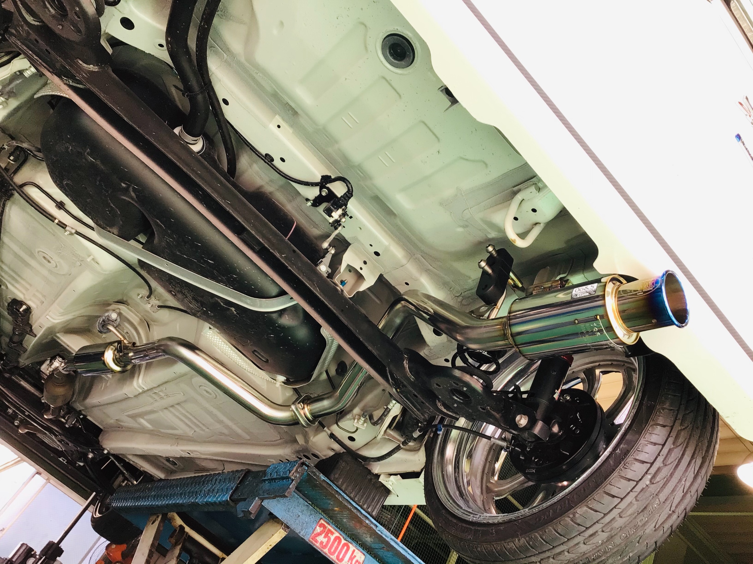 スズキ スペーシア カスタム マフラー交換 柿本改 GT box 06＆S | 店舗