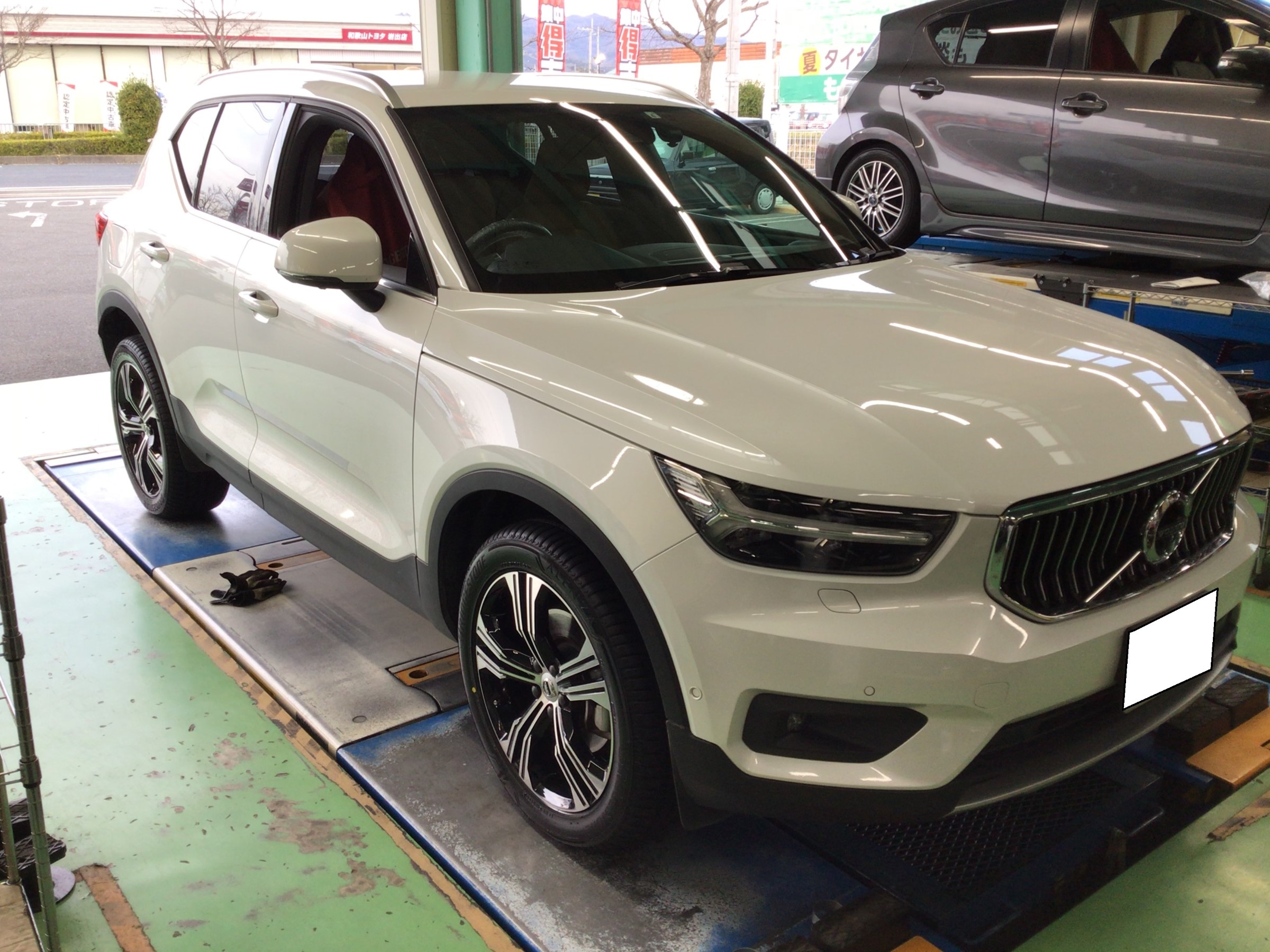 ボルボ・XC40タイヤ交換 | 店舗おススメ情報 | タイヤ館 岩出