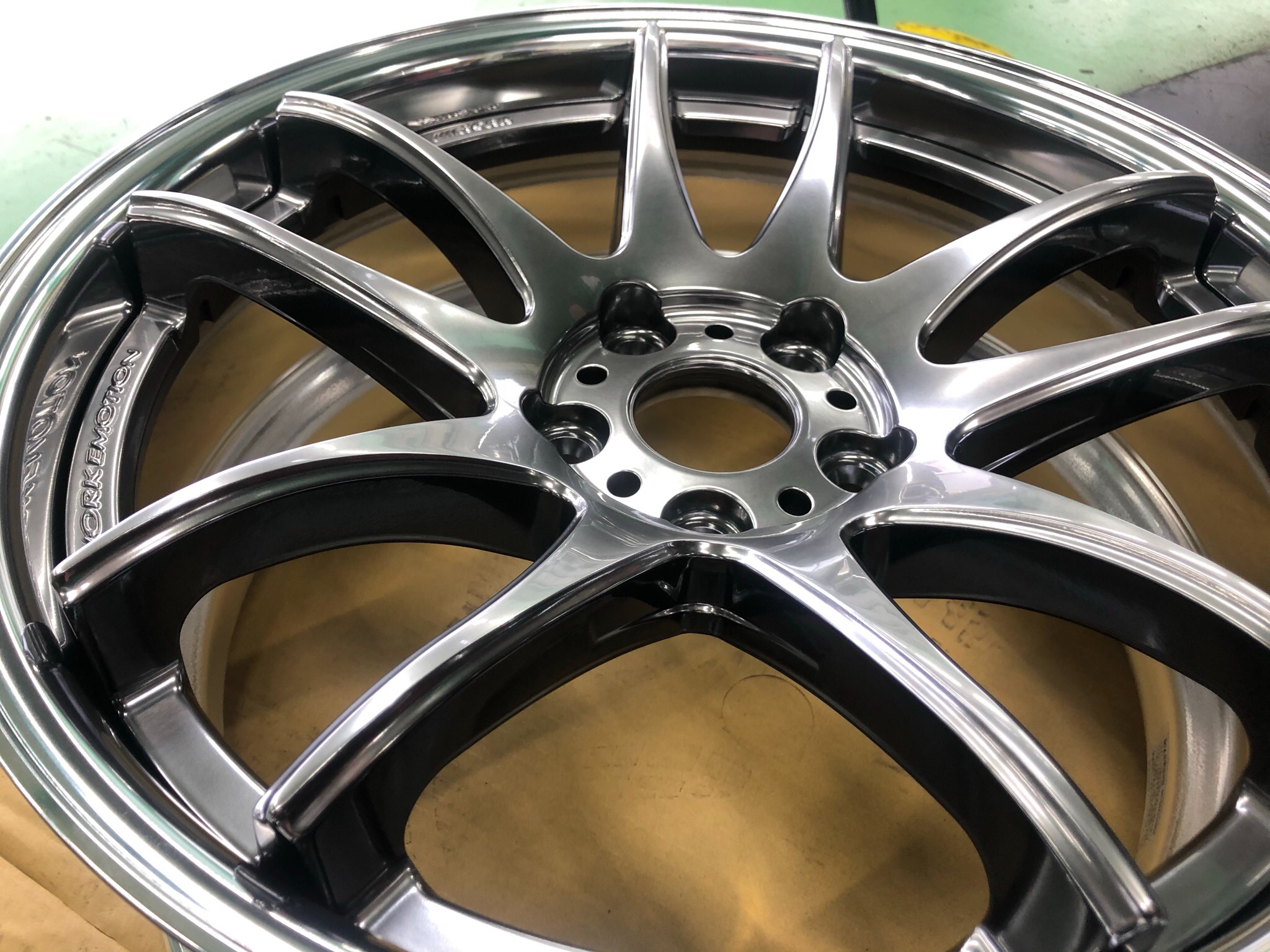 WORK EMOTION CR2P グリミッドシルバーカラー18インチ入荷♪ | 店舗お