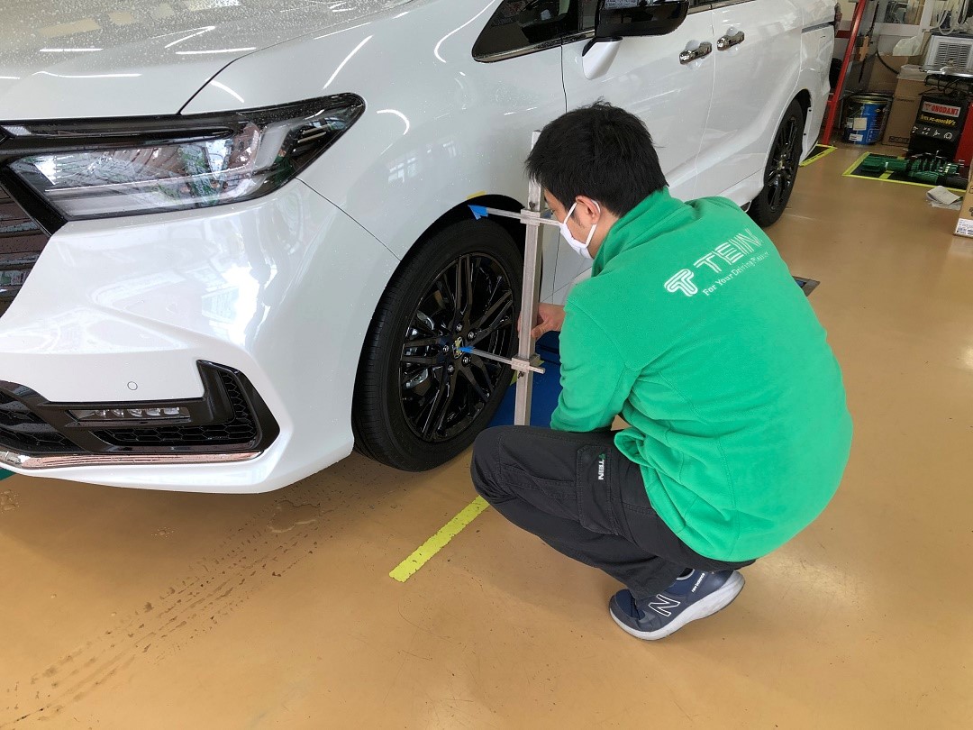 新型オデッセイの車高調データ取り ホンダ オデッセイ サービス事例 タイヤ館 西横浜 タイヤからはじまる トータルカーメンテナンス タイヤ館グループ
