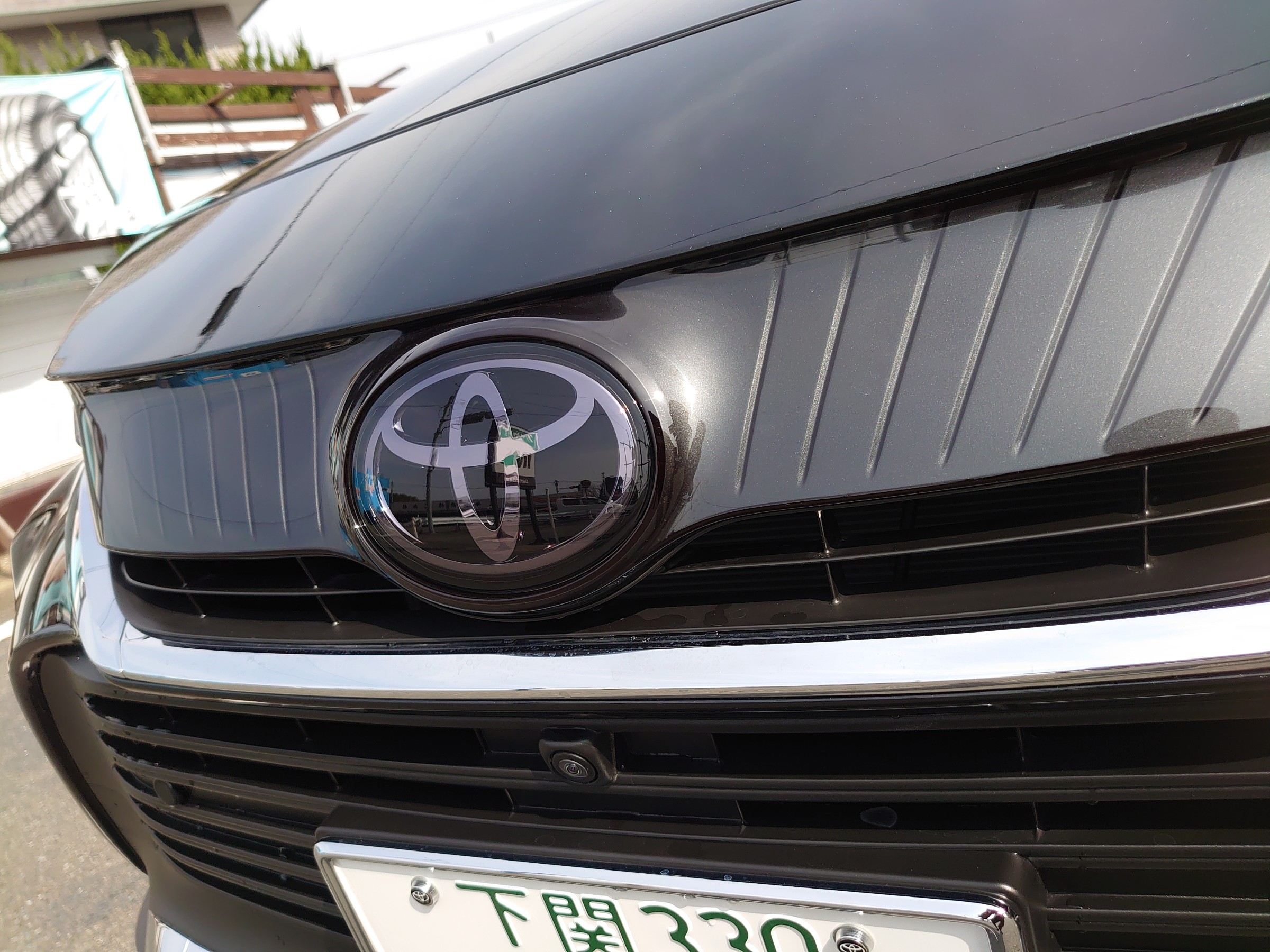 80ハリアー の ヘッドライト Toyotaマーク に Stek プロテクションフィルム施工しました トヨタ ハリアー その他 外装 内装取付 エアロ取付 技術サービス施工事例 タイヤ館 福岡東 タイヤからはじまる トータルカーメンテナンス タイヤ館グループ