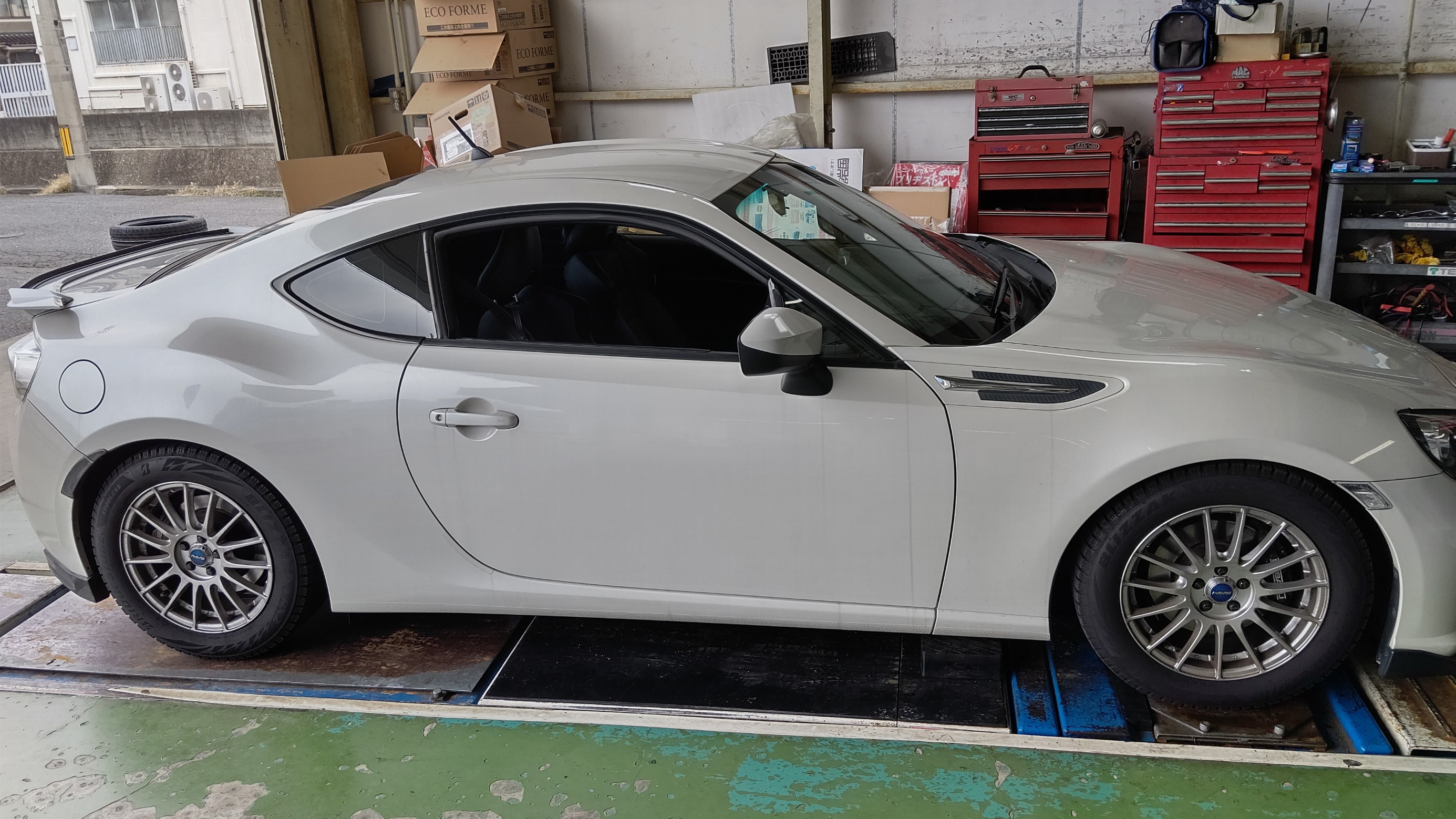 BRZ スタッドレス　冬だけ２年使用 楽天市場】brz スタッドレスの通販