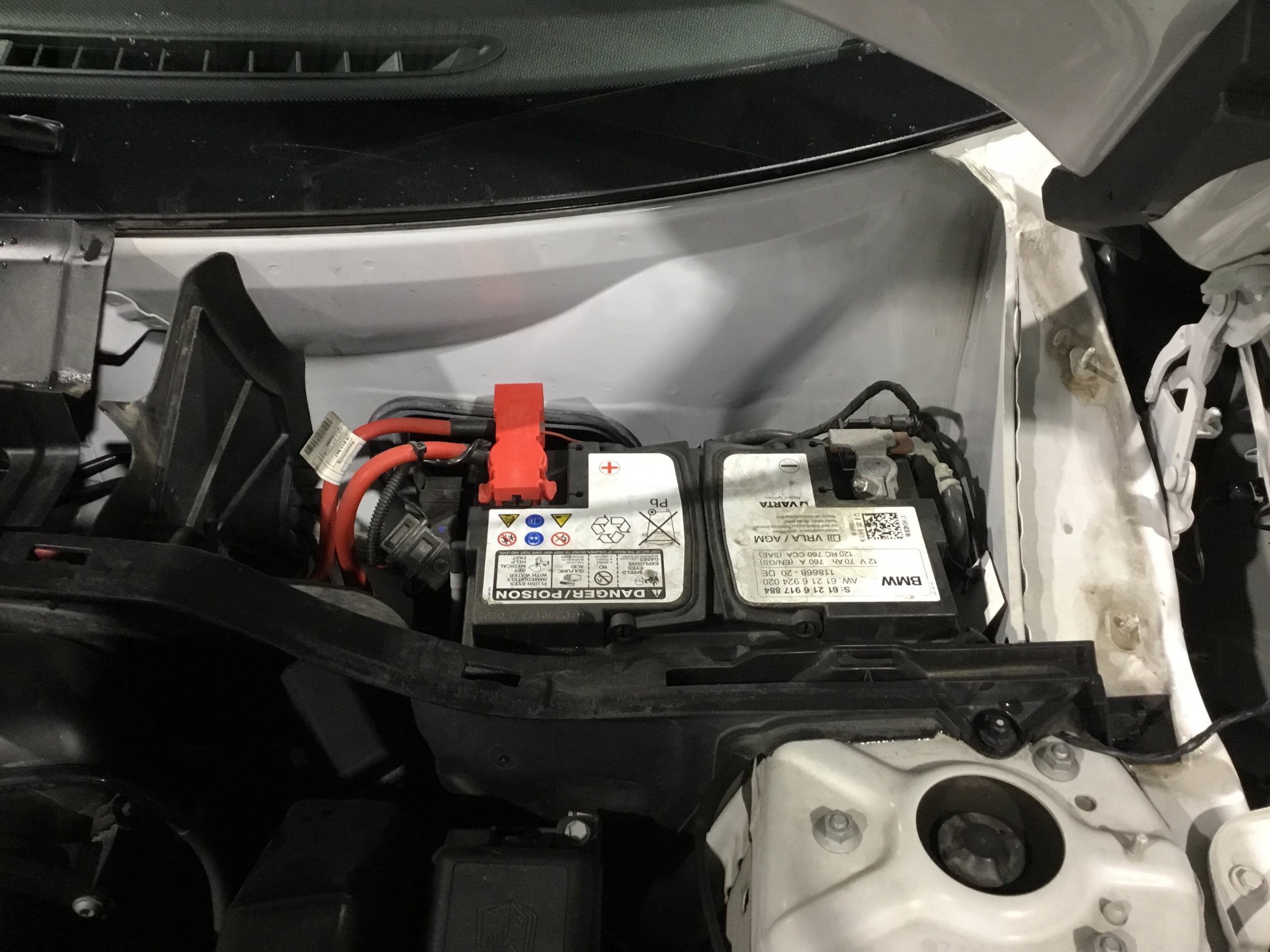 MINI CROSSOVER R60 バッテリー交換 | 店舗おススメ情報 | タイヤ館 金沢西（石川県）