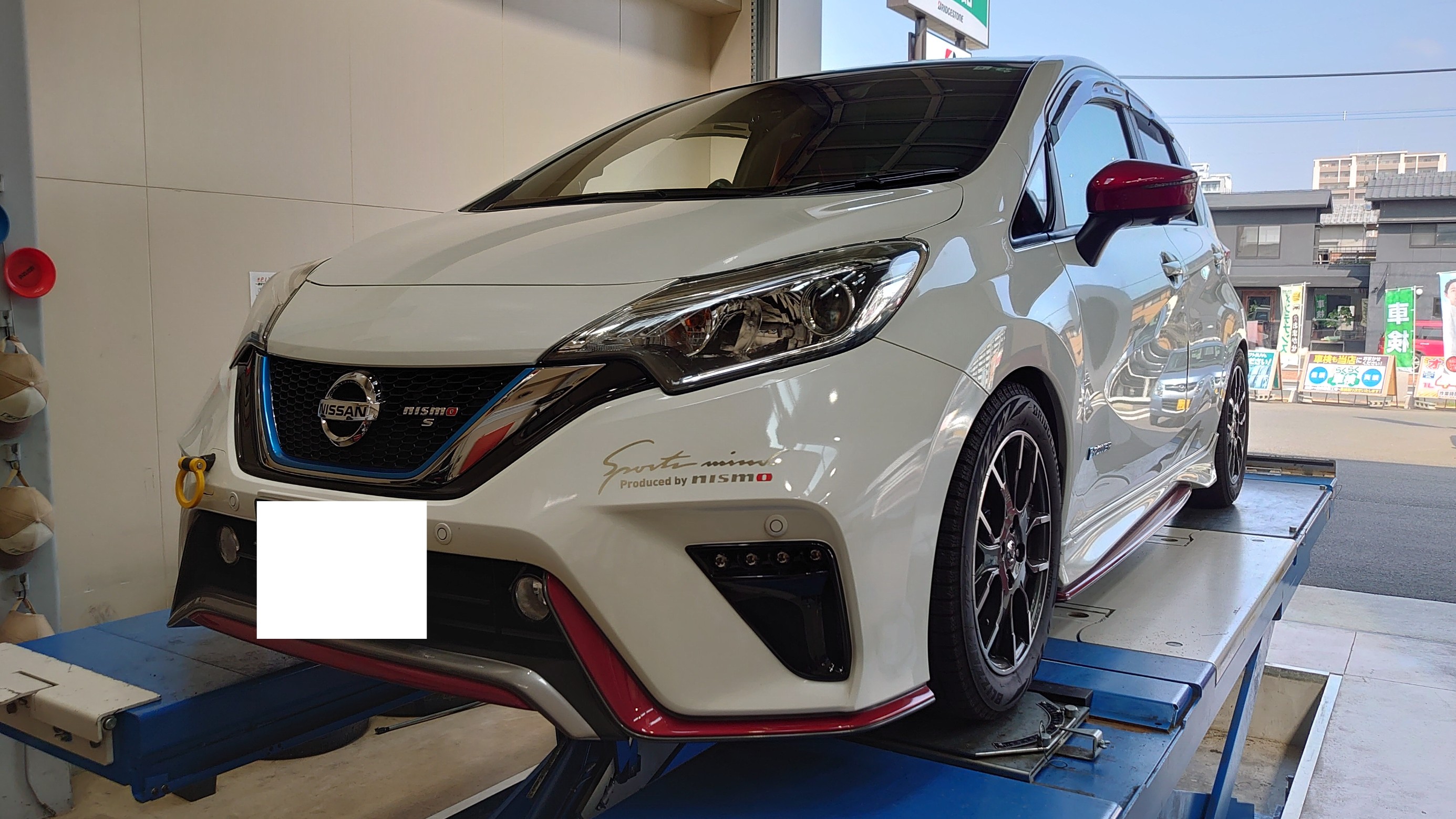 ニッサン ノートニスモeパワー(E12) タイヤホイール取付 WORK EMOTION