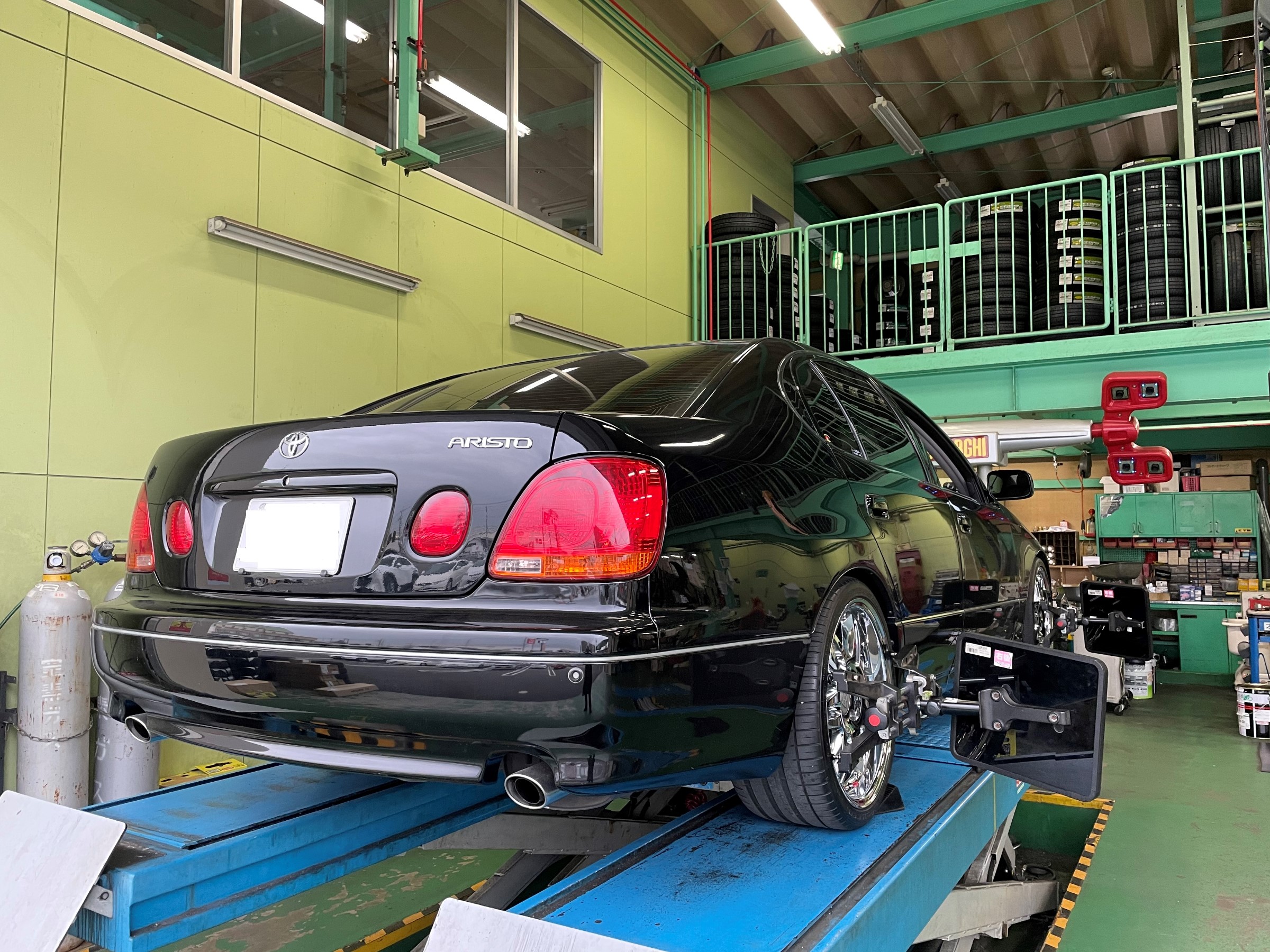 アリストの車高調交換 トヨタ アリスト その他 パーツ取付 足回り関係取付 サービス事例 タイヤ館 倉敷大島 タイヤからはじまる トータルカーメンテナンス タイヤ館グループ