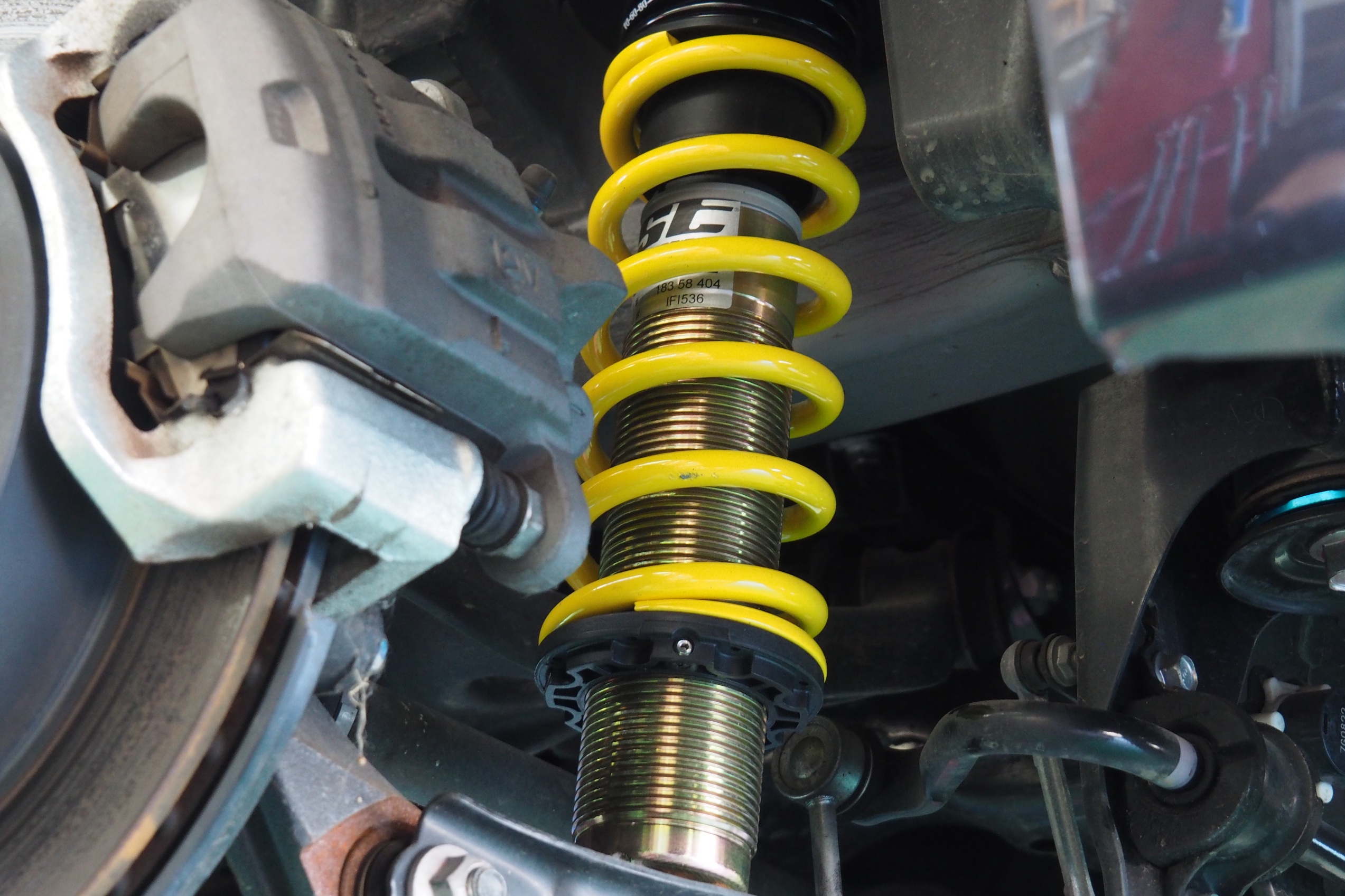 トヨタ ８６ Stサスペンション 車高調 取付 トヨタ 86 パーツ取付 サスペンション取付 谷田部店の作業記録 タイヤ館 つくば谷田部 茨城県のタイヤ カー用品ショップ タイヤからはじまる トータルカーメンテナンス タイヤ館グループ