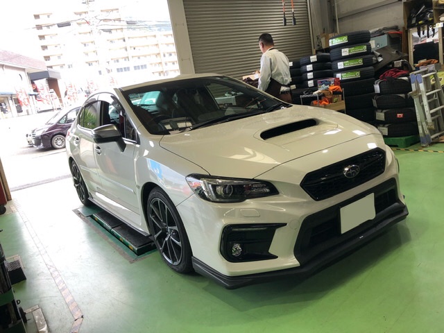 スバル WRX S4 に FUJITSUBO オーソライズ RM＋c マフラー をお