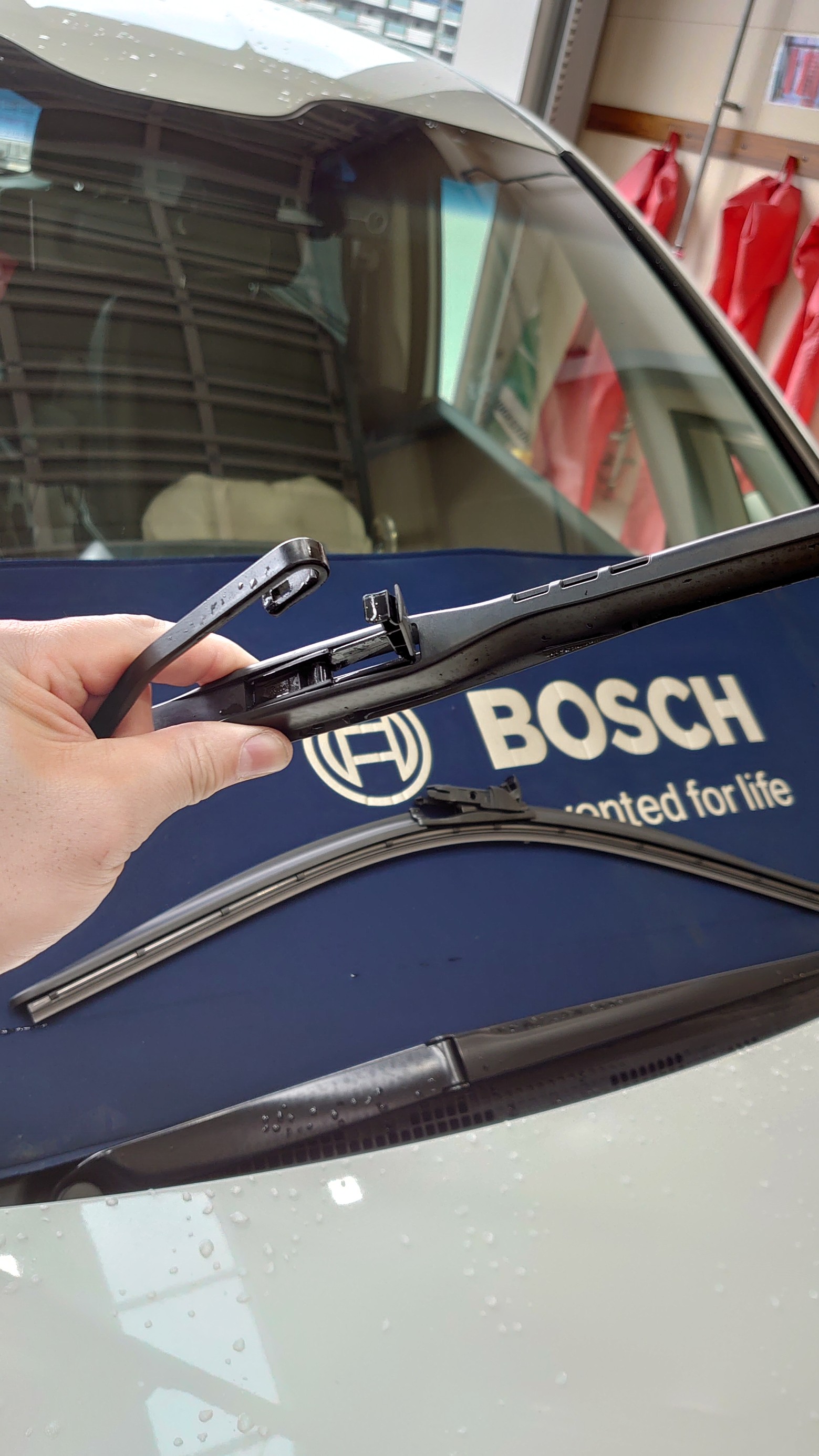 ホンダ フリードハイブリッド Gb7 バッテリー ワイパー交換 パナソニック カオス 60b19l ワイパー ベロフ アイビューティーフラットワイパー ホンダ フリード メンテナンス商品 その他 無料安全点検 施工事例 入荷情報 タイヤ館 行橋 タイヤからはじまる