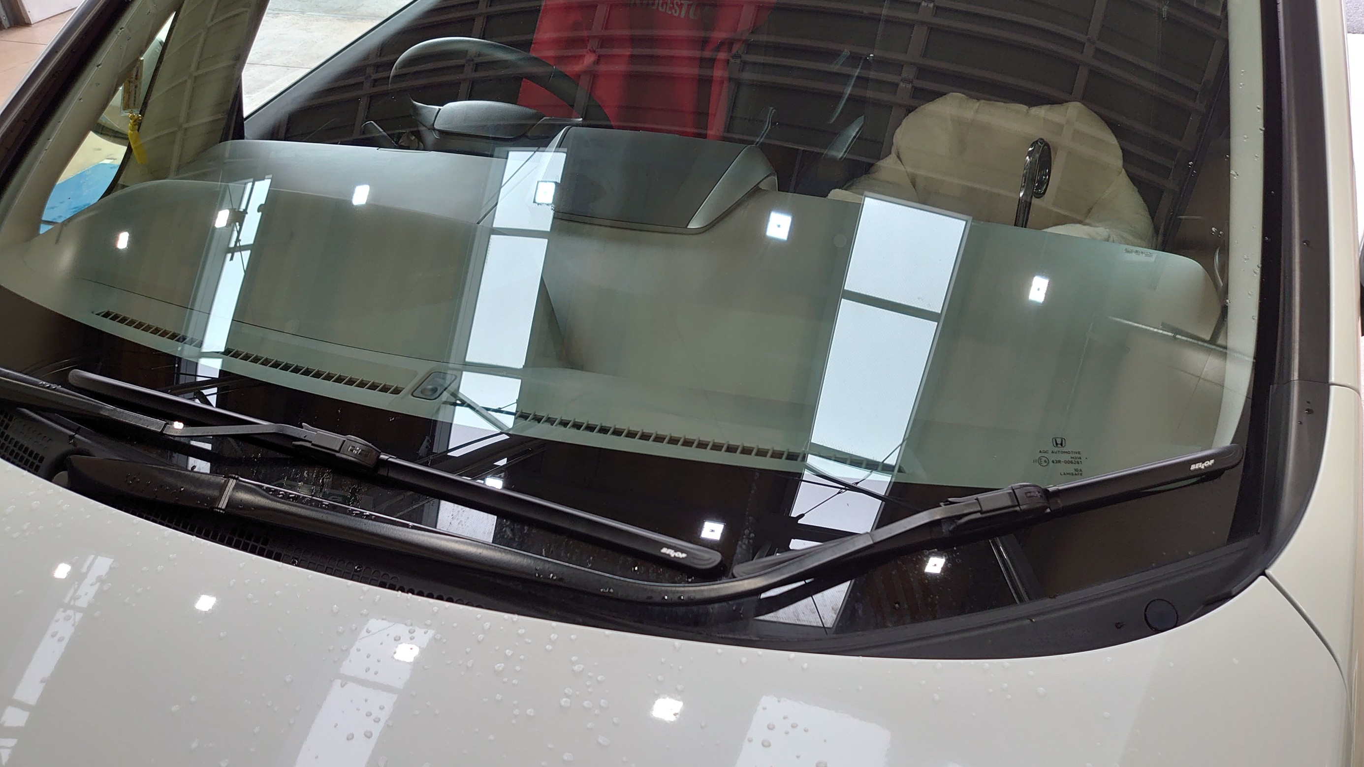 ホンダ フリードハイブリッド Gb7 バッテリー ワイパー交換 パナソニック カオス 60b19l ワイパー ベロフ アイビューティーフラットワイパー ホンダ フリード メンテナンス商品 その他 無料安全点検 施工事例 入荷情報 タイヤ館 行橋 タイヤからはじまる