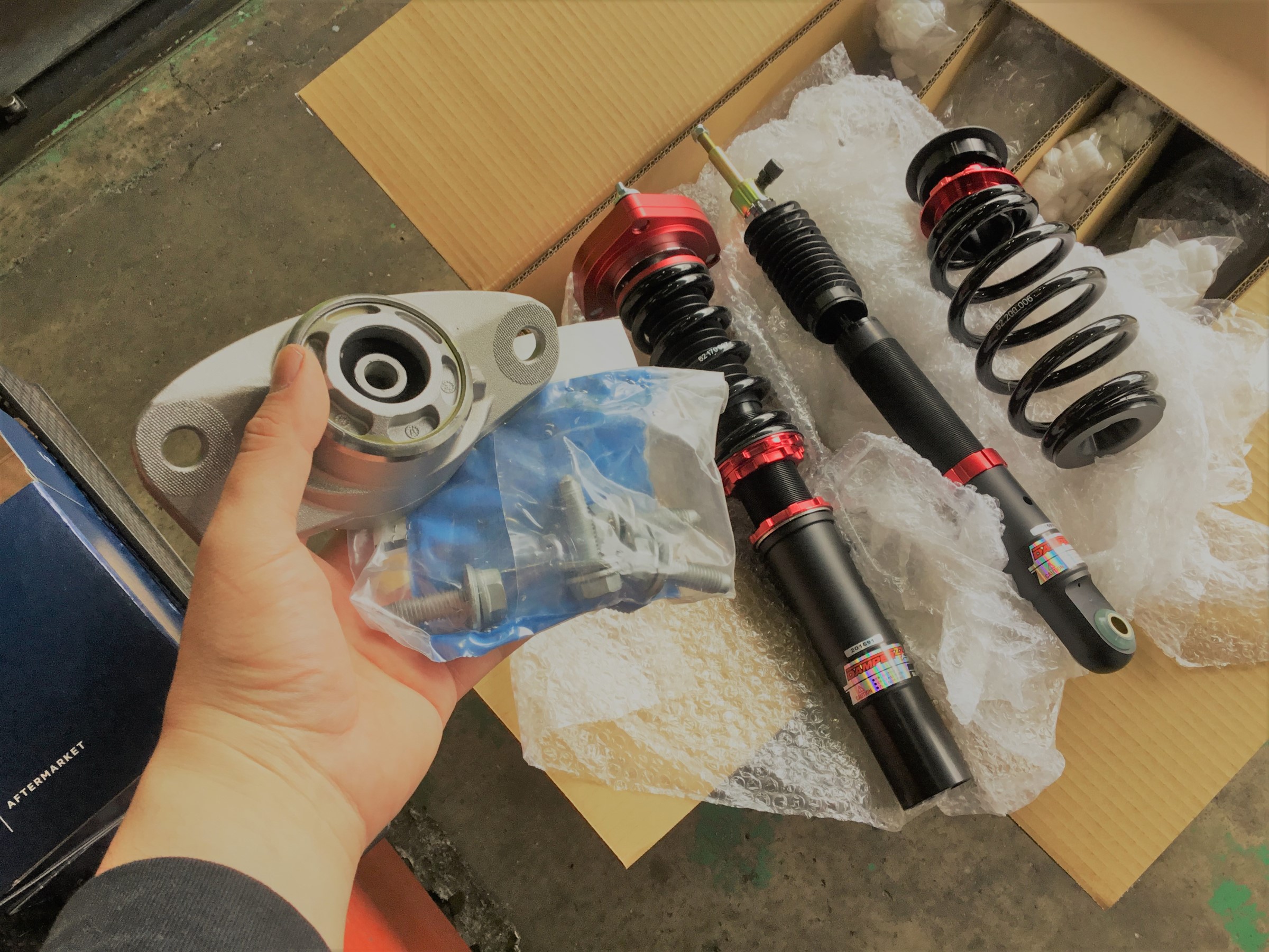 ゴルフ Gti 車高調整式サスペンションのお取り付け アライメント調整 フォルクスワーゲン ゴルフ6 Gti その他 パーツ取付 サスペンション取付 技術サービスブログ タイヤ館 鎌ヶ谷 千葉県のタイヤ カー用品ショップ タイヤからはじまる トータルカー