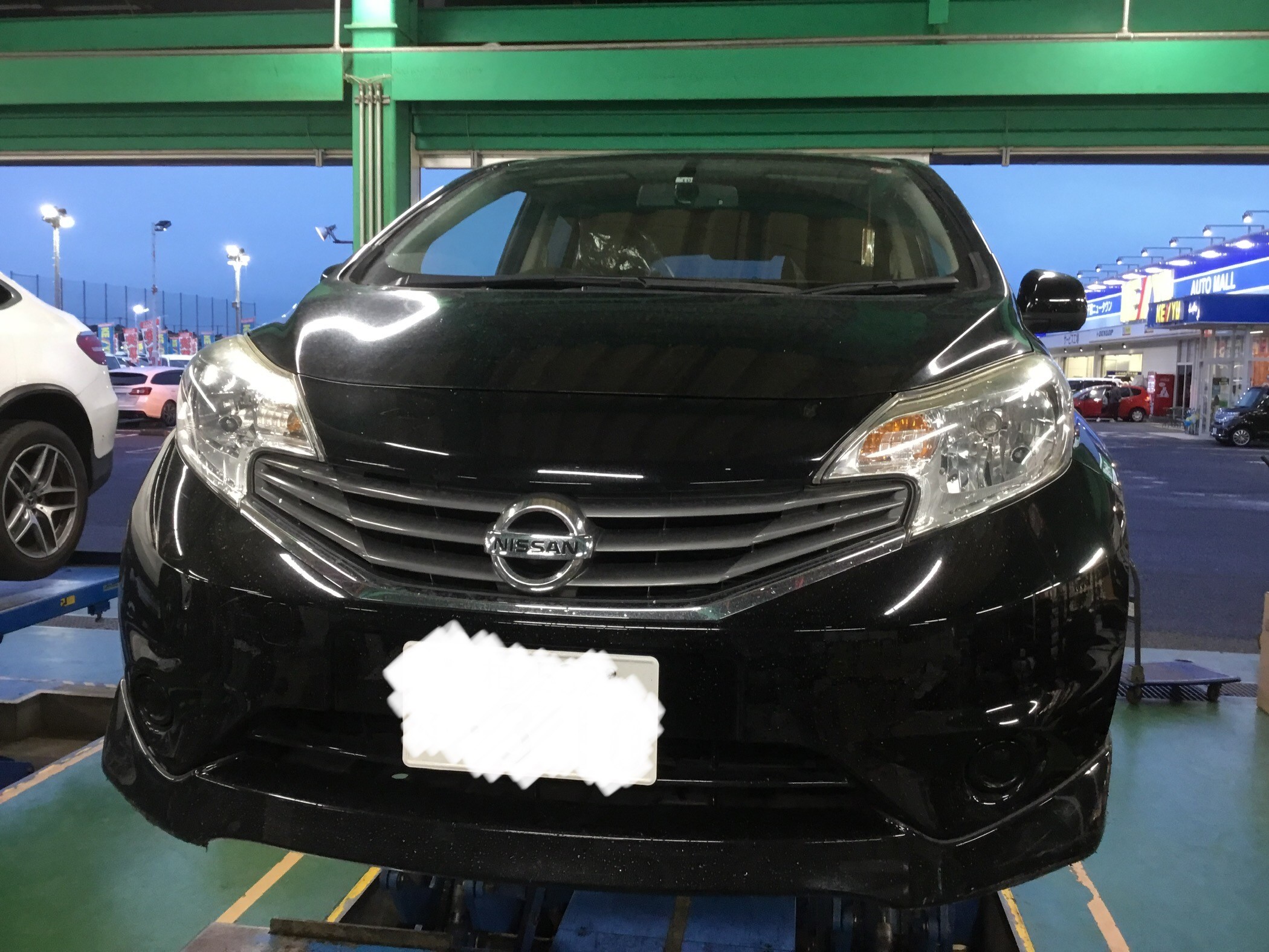 日産 ノート 夏タイヤ交換 日産 ノート タイヤ タイヤ ホイール関連 タイヤ ホイール交換 サービス事例 タイヤ館 千葉ニュータウン 千葉県のタイヤ カー用品ショップ タイヤからはじまる トータルカーメンテナンス タイヤ館グループ