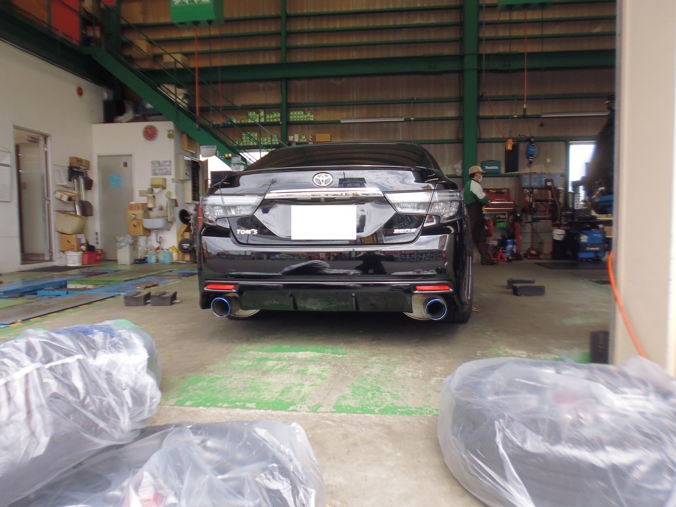 130系マークX デフューザーG's化 | トヨタ マークX パーツ取付 > 各種