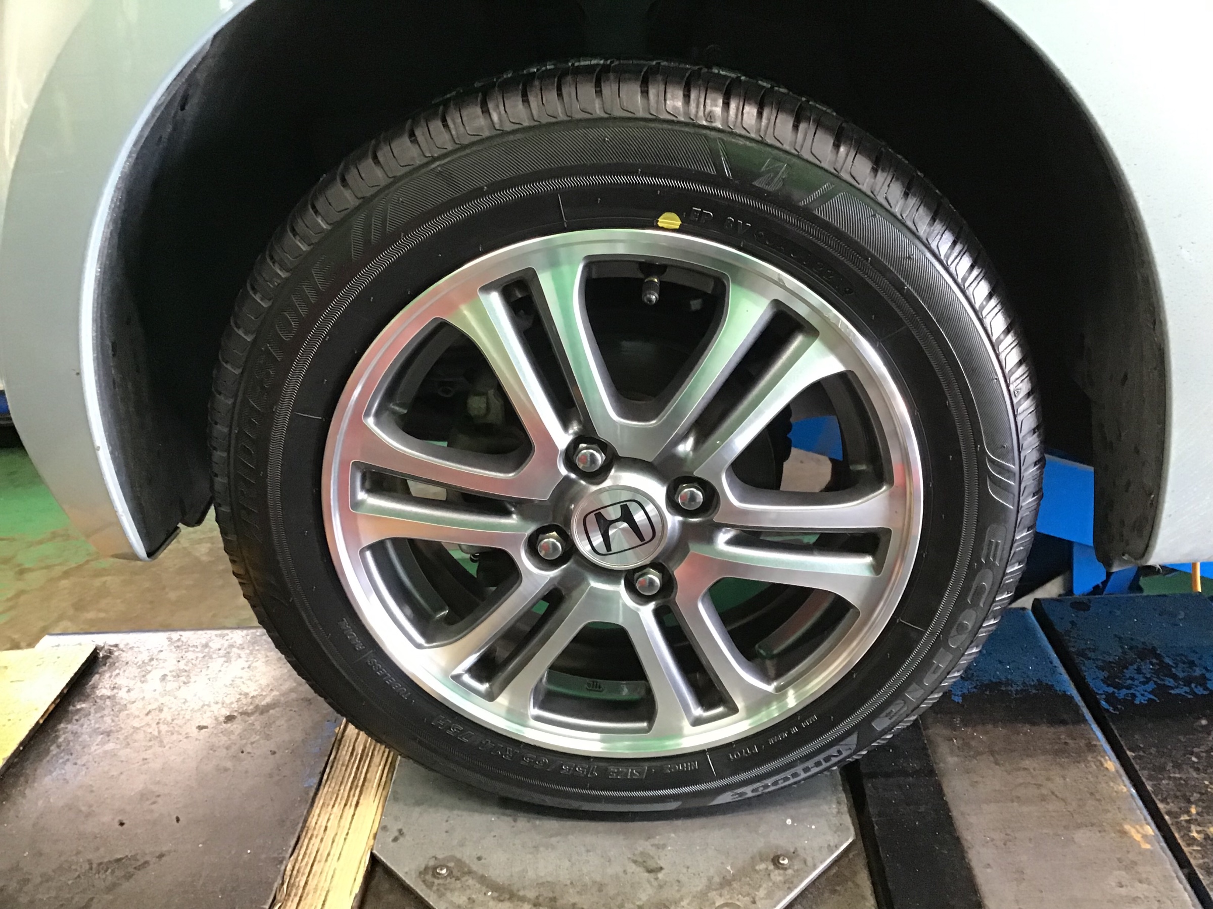 ホンダ N Box タイヤ4本交換 エコピアnh100c ホンダ N Box サービス事例 タイヤ館 勝田台 千葉県のタイヤ カー用品ショップ タイヤからはじまる トータルカーメンテナンス タイヤ館グループ