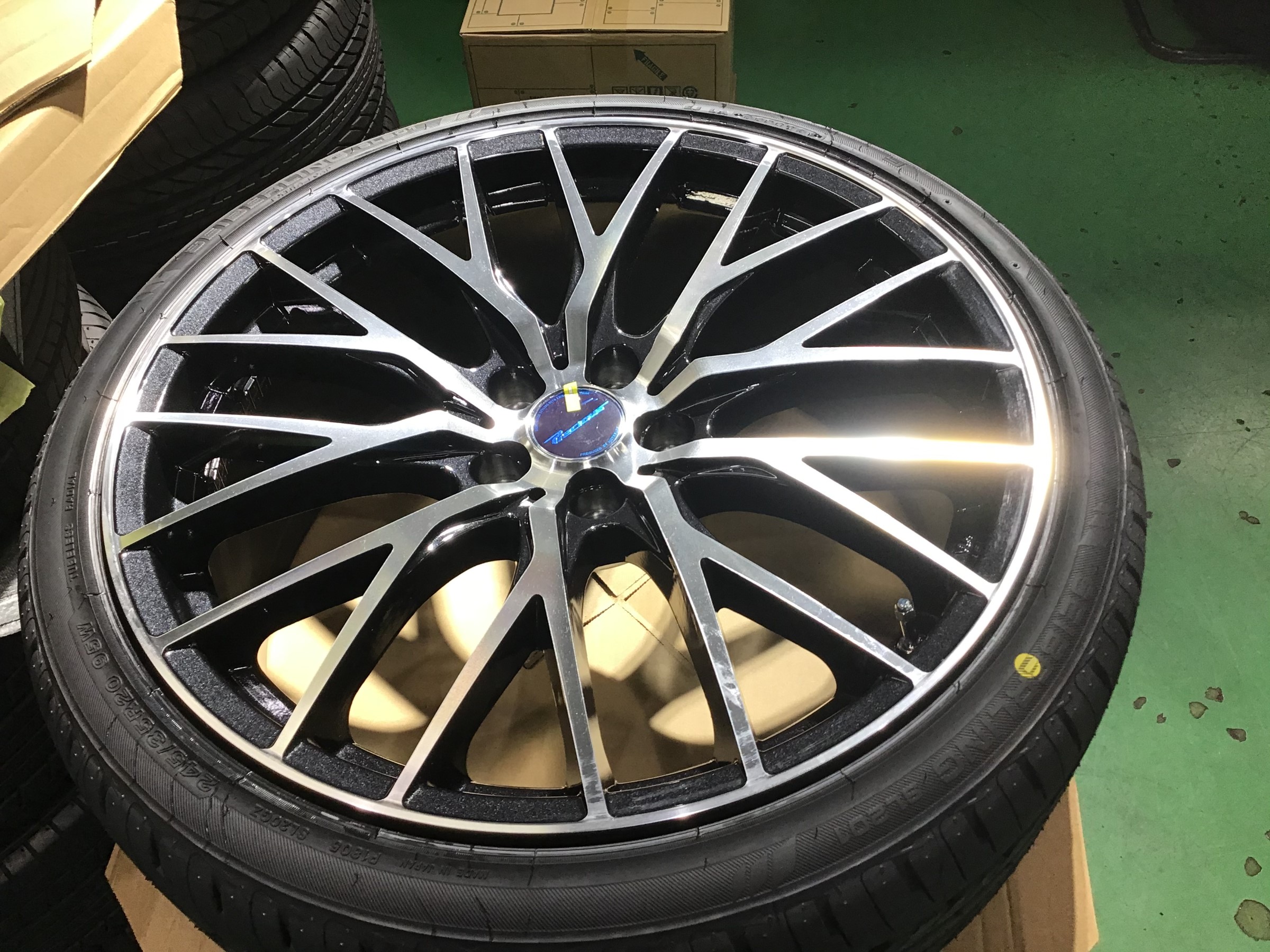 トヨタ MIRAIミライに車高調・アルミホイールセットお取付