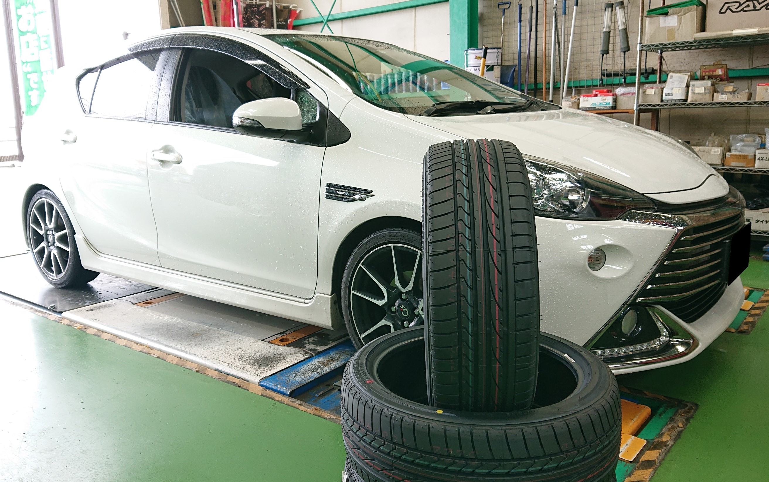 ☆『トヨタ・アクア G's x POTENZA RE050A 純正タイヤ交換