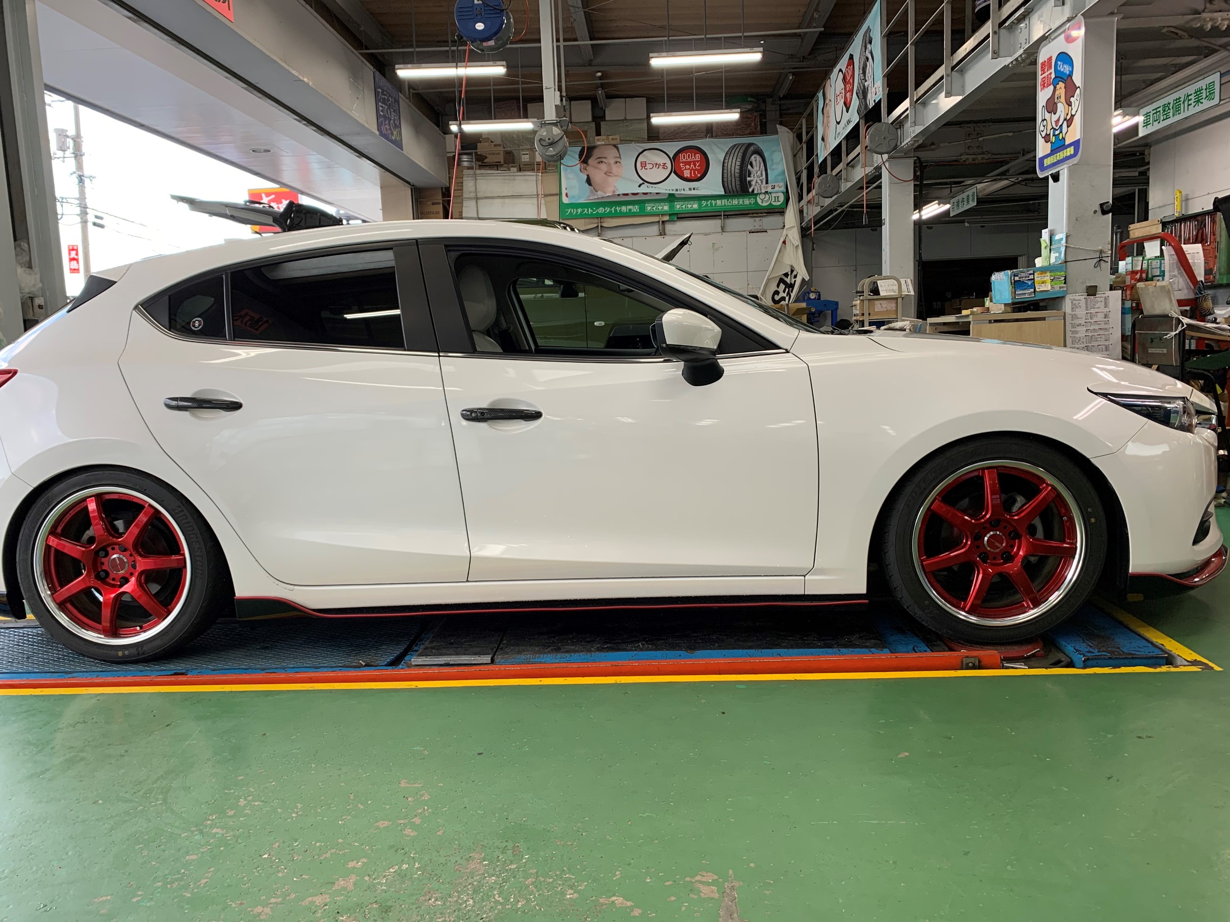アクセラスポーツ 車高調 タワーバー取付 サービス事例 タイヤ館 出雲 タイヤからはじまる トータルカーメンテナンス タイヤ館グループ