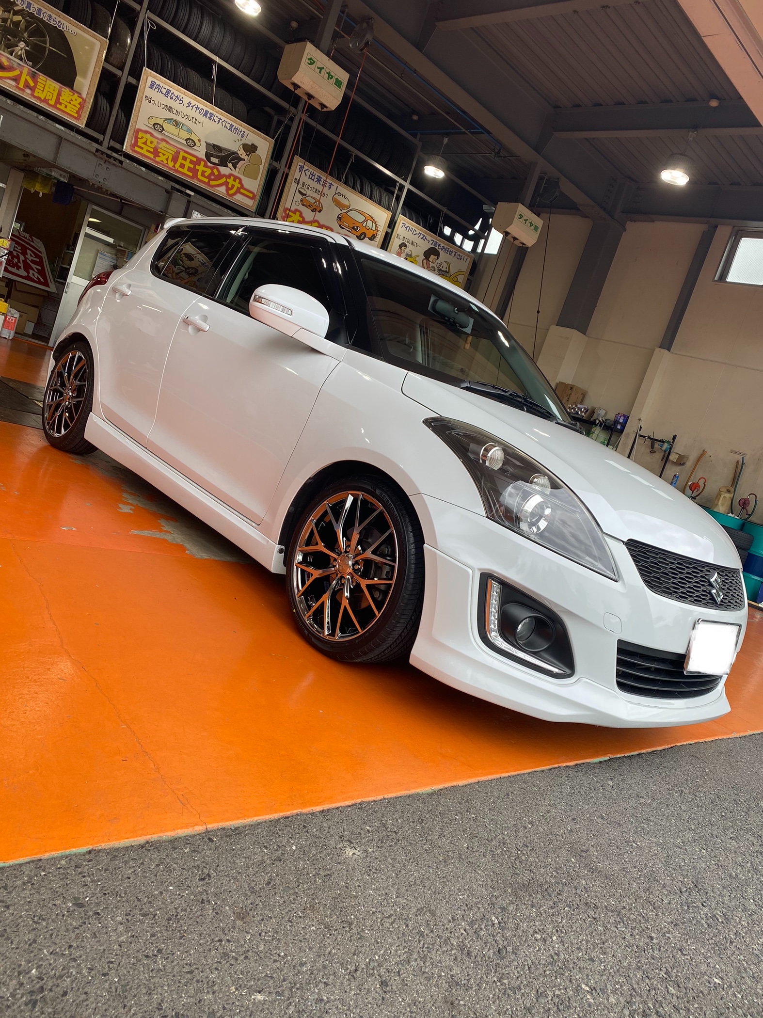 スイフト Zc72s タイヤ ホイール 車高調 取り付け 作業日誌 商品紹介 タイヤ館 則松 タイヤからはじまる トータルカーメンテナンス タイヤ館グループ