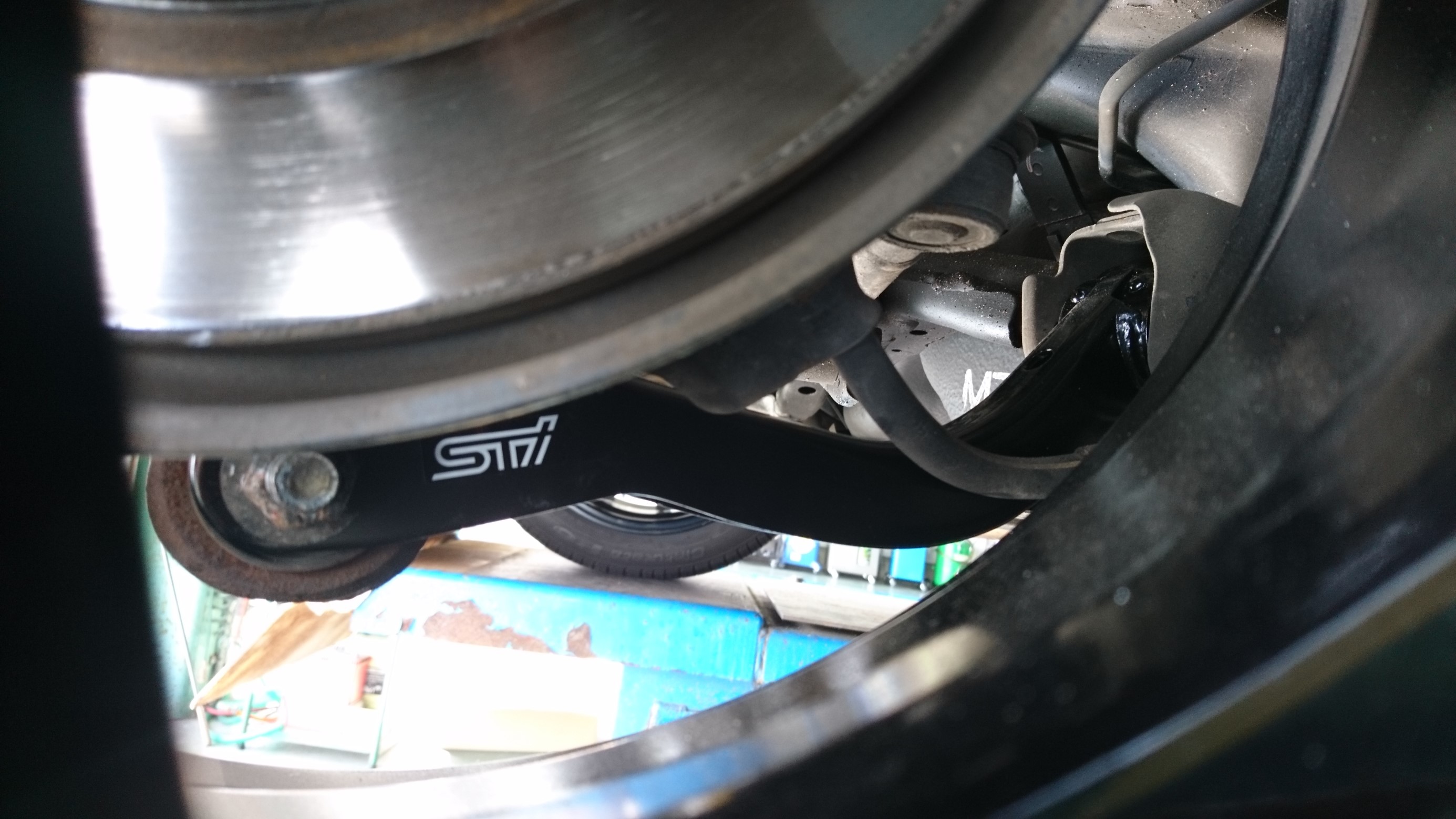 GP系 インプレッサに【STIトレーリングリンクセット】交換取付