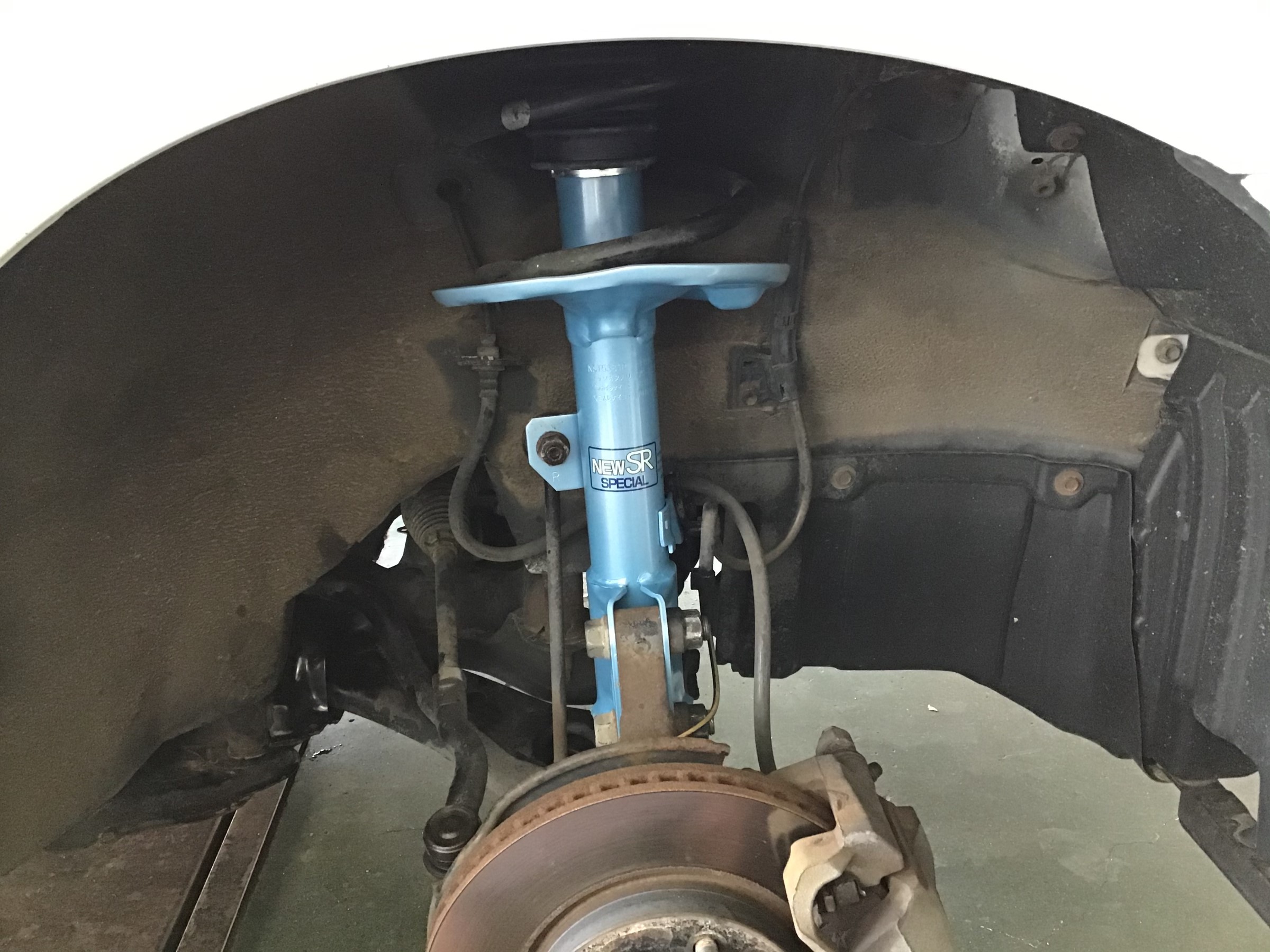 ZRR75ノア 足回り交換 | 店舗おススメ情報 | タイヤ館 上越