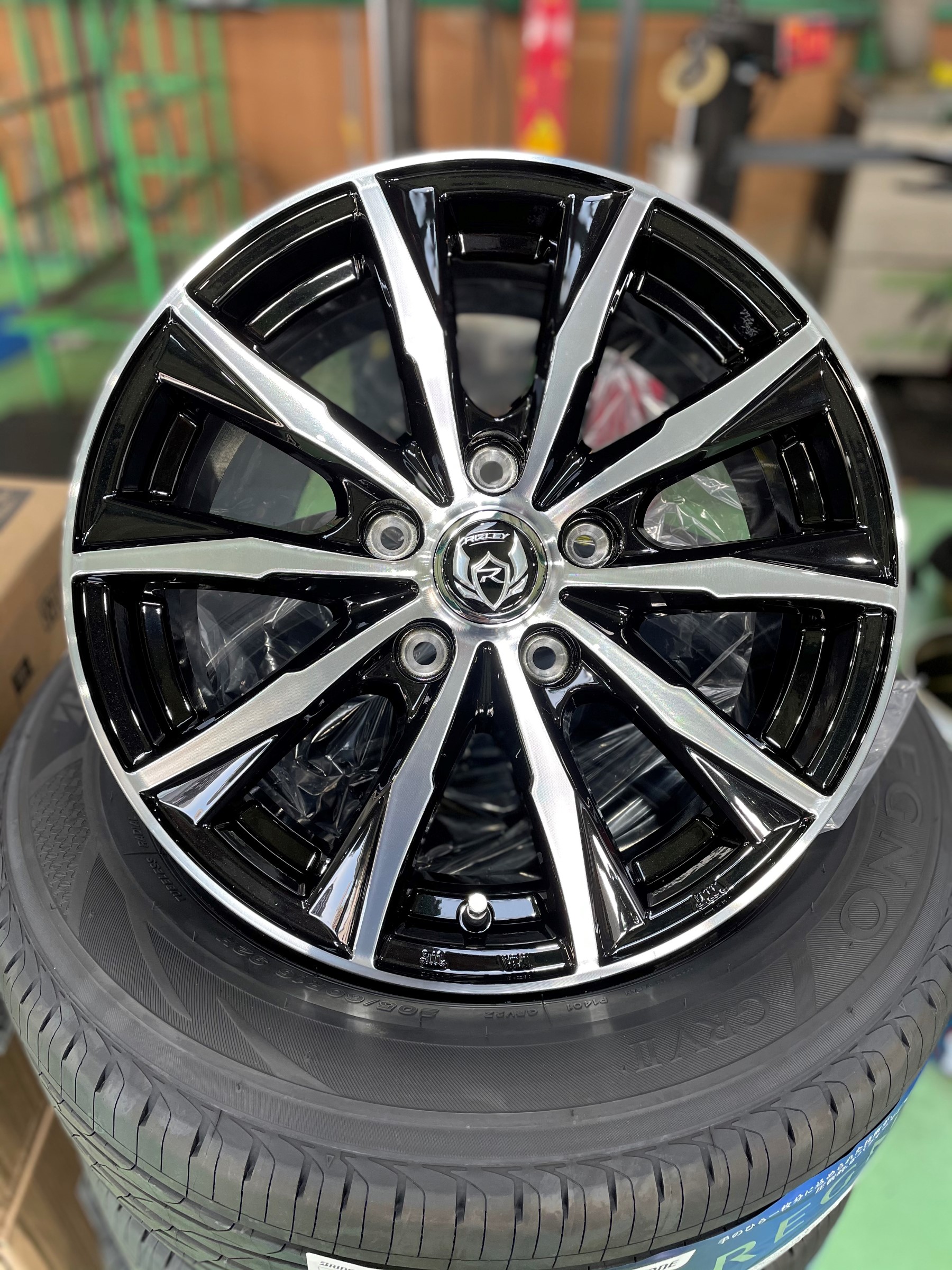 即納 ウェッズ ライツレー MG 17インチ 7J 5H-114.3 ienomat.com.br