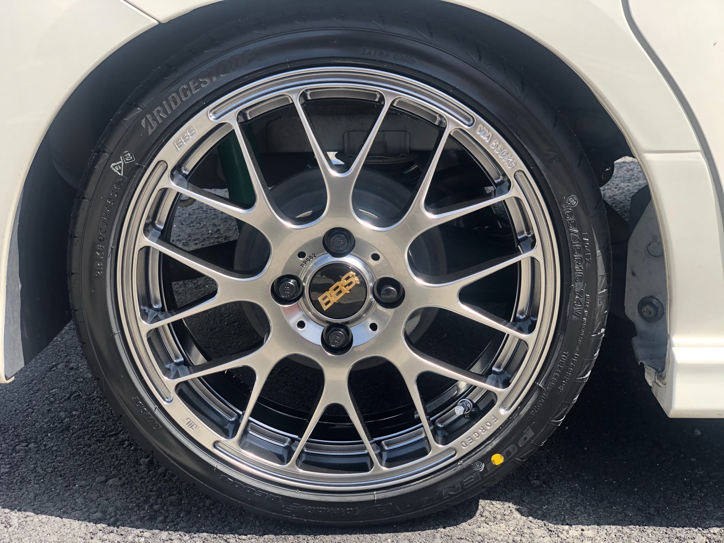 ホンダ N-BOX カスタムにBBS RP+POTENZA RE004装着です！ | 店舗お