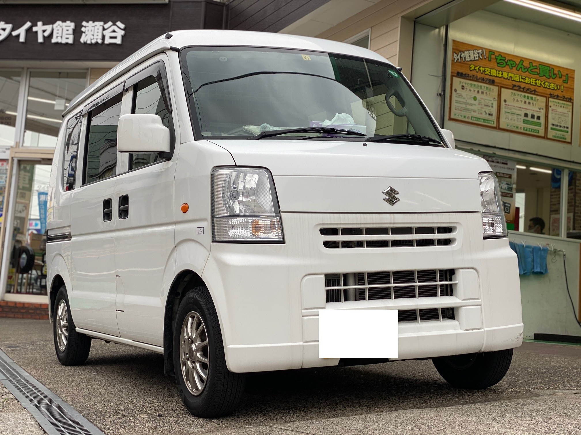 MAXWIN デジタルルームミラー（ドライブレコーダー付） 取付 | 店舗おススメ情報 | タイヤ館 瀬谷