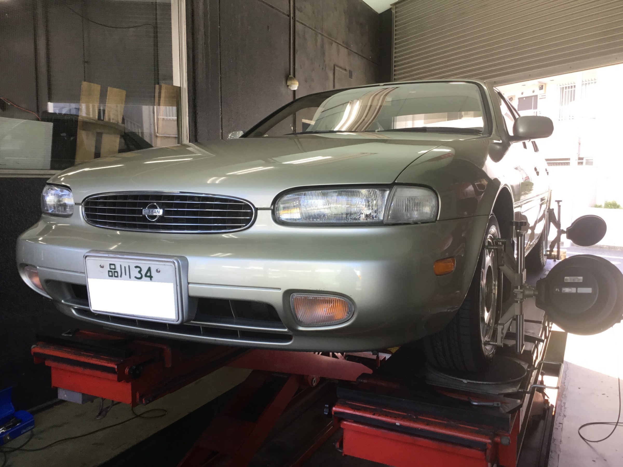 レパード Jフェリー アライメント調整 日産 レパード メンテナンス商品 タイヤ ホイール関連 4輪トータルアライメント調整 サービス事例 タイヤ館 パドック２４６ 東京都のタイヤ カー用品ショップ タイヤからはじまる トータルカーメンテナンス タイヤ館
