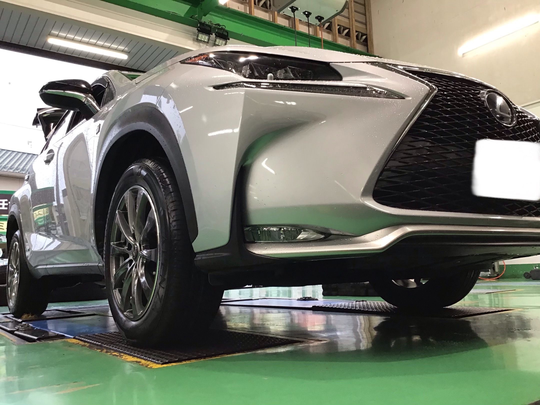 LEXUS NX300h タイヤホイールSET | サービス事例 | タイヤ館 大船