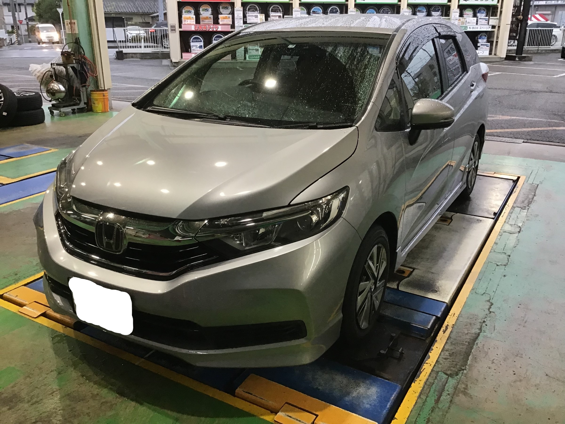 ホンダ シャトル ヘッドライト LEDバルブ交換! | 店舗おススメ ホンダ シャトル ヘッドライト LEDバルブ交換! | 店舗おススメ