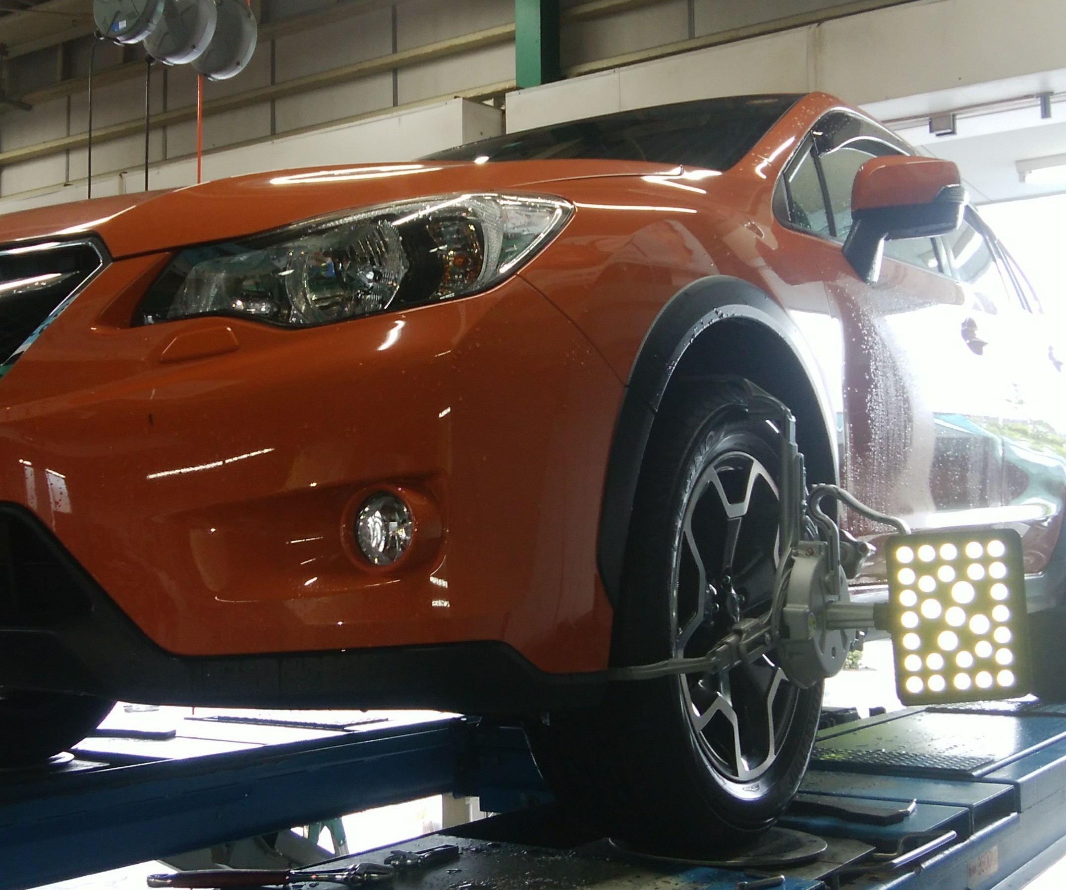 スバルxv タイヤ交換 アライメント調整 スバル Xv タイヤ タイヤ ホイール関連 タイヤ ホイール交換 サービス事例 タイヤ館 アオエ タイヤからはじまる トータルカーメンテナンス タイヤ館グループ