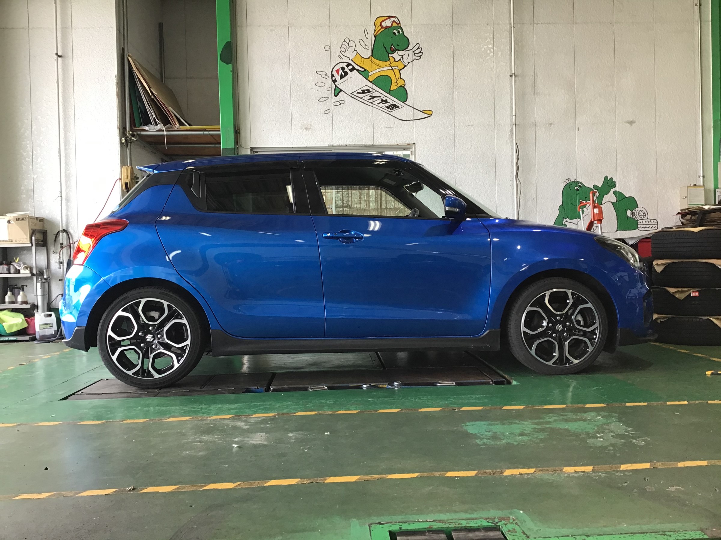 ☆ZC33Sスイフトスポーツ RSRダウンサス取付け | 店舗おススメ