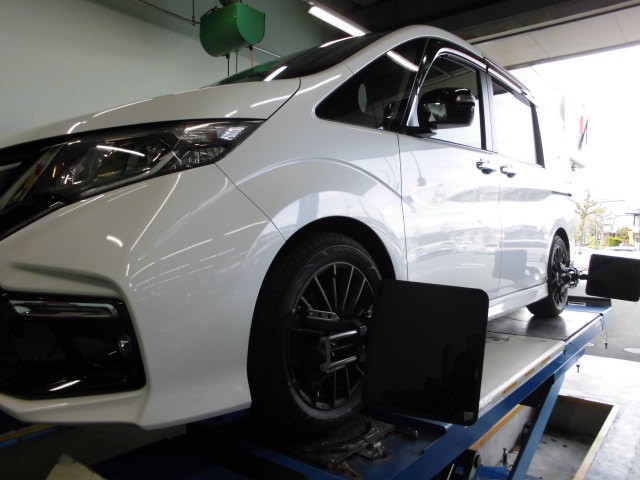 ホンダ ステップワゴン RP型 REGNO GRVⅡお取り付け＆アライメント作業