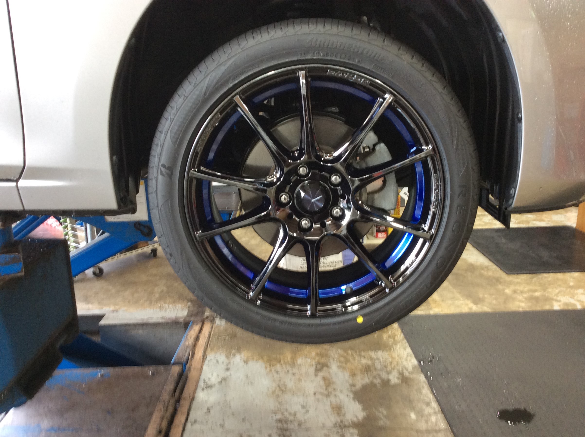 WedsSport SA-25R ⇒ アクセラ | 店舗おススメ情報 | タイヤ館
