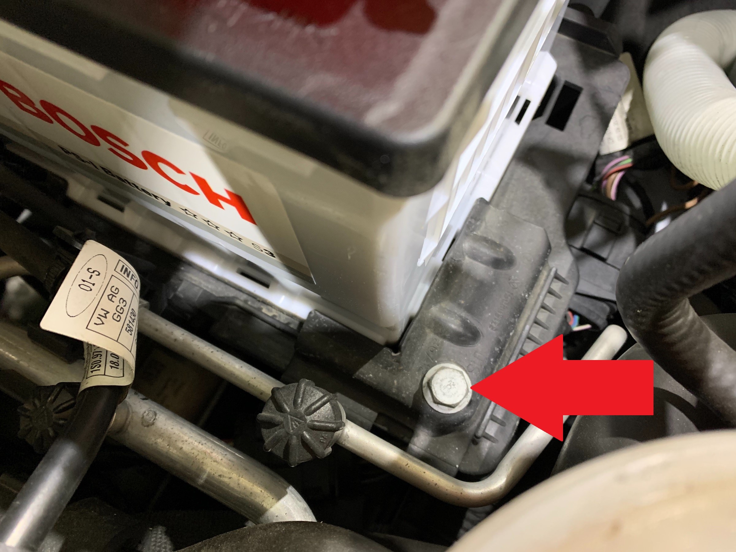 フォルクスワーゲン Up バッテリー交換 サービス事例 タイヤ館 六日町 新潟県のタイヤ カー用品ショップ タイヤからはじまる トータルカーメンテナンス タイヤ館グループ