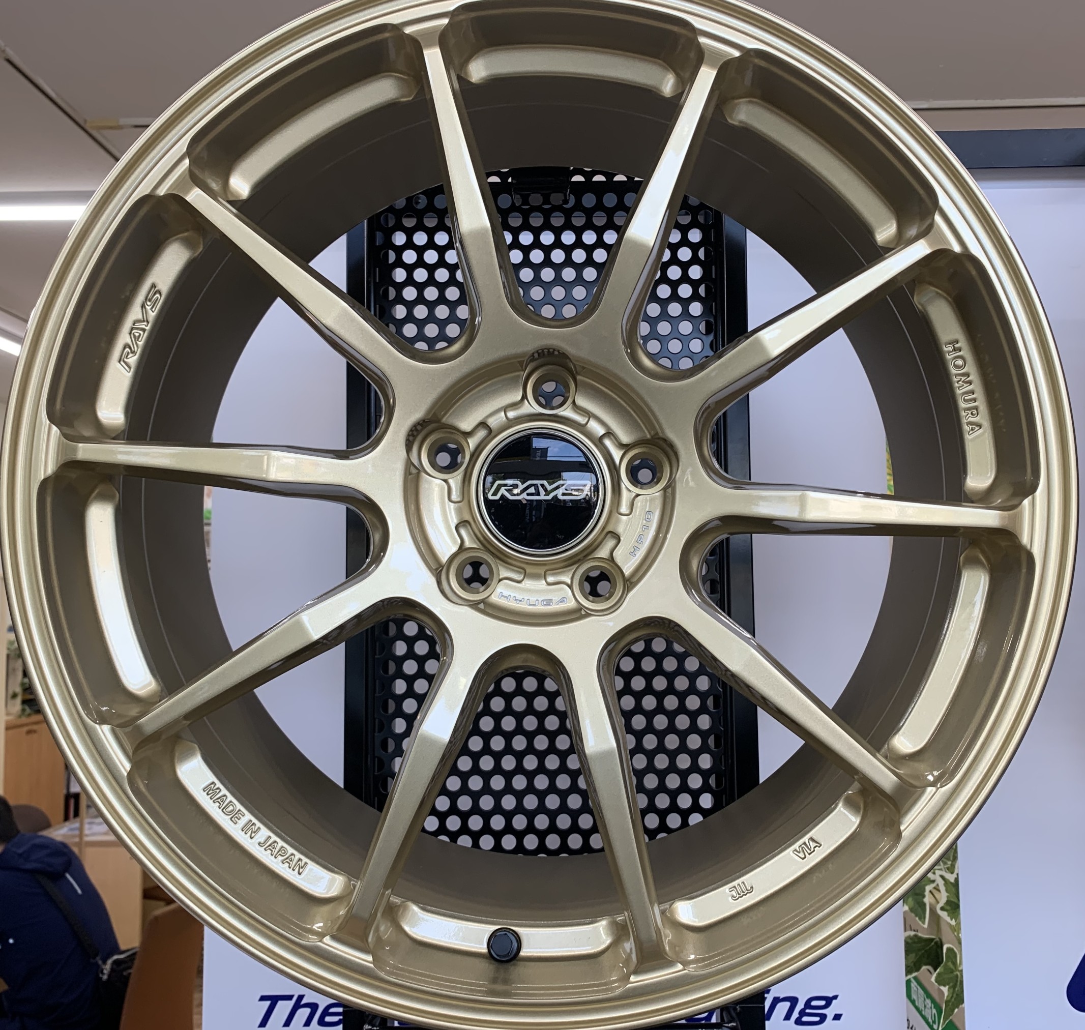 イベント展示ホイール Rays レイズ スタッフ日記 タイヤ館 あさか タイヤからはじまる トータルカーメンテナンス タイヤ館グループ